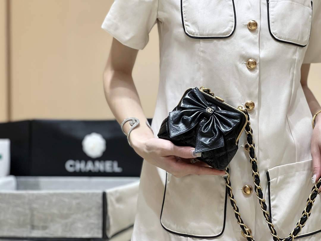 Ellebag best quality real leather replica Chanel Clutch With Chain (AP4028) – Craftsmanship and Features(2024 Nov Updated)-Best Quality Replica designer Bag factory in China