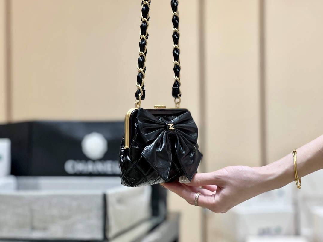 Ellebag best quality real leather replica Chanel Clutch With Chain (AP4028) – Craftsmanship and Features(2024 Nov Updated)-Best Quality Replica designer Bag factory in China