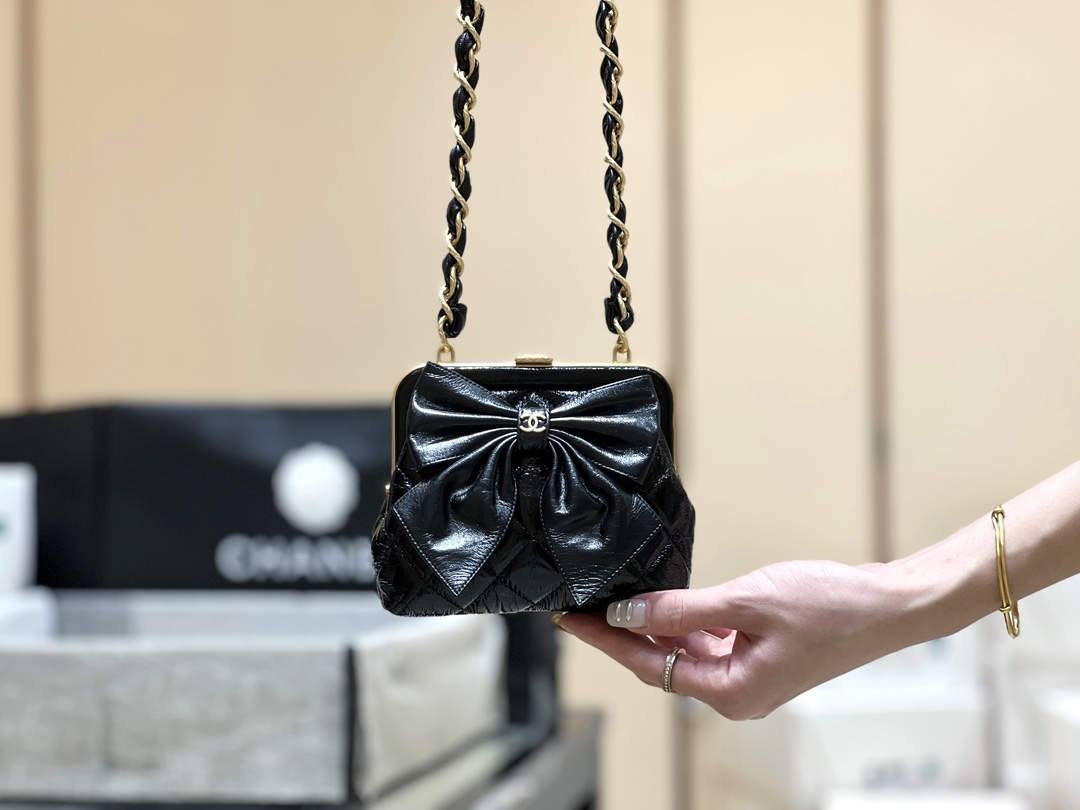 Ellebag best quality real leather replica Chanel Clutch With Chain (AP4028) – Craftsmanship and Features(2024 Nov Updated)-Интернет-магазин поддельной сумки Louis Vuitton лучшего качества, копия дизайнерской сумки ru