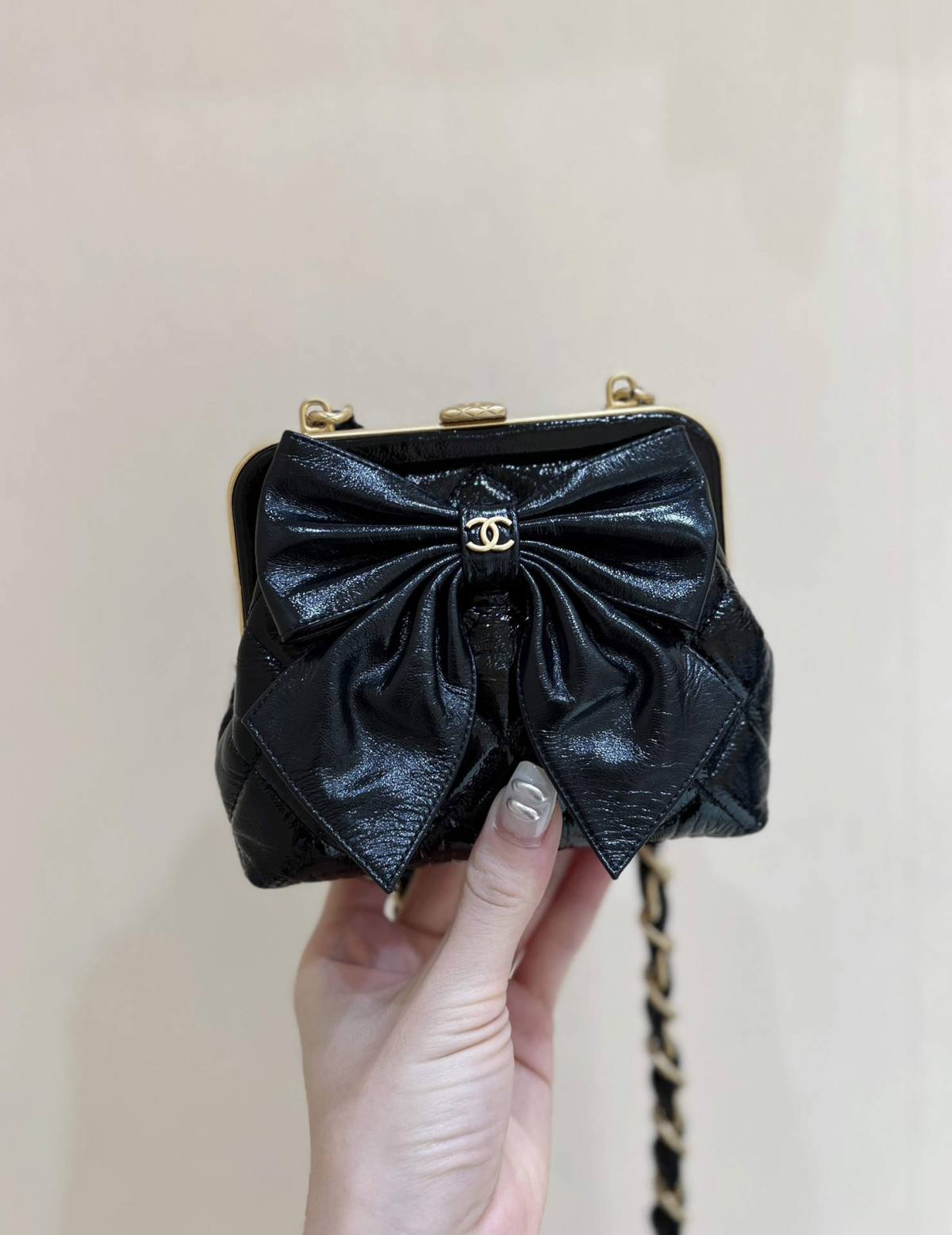 Ellebag best quality real leather replica Chanel Clutch With Chain (AP4028) – Craftsmanship and Features(2024 Nov Updated)-Negoziu in linea di borse Louis Vuitton falsi di migliore qualità, borsa di design di replica ru