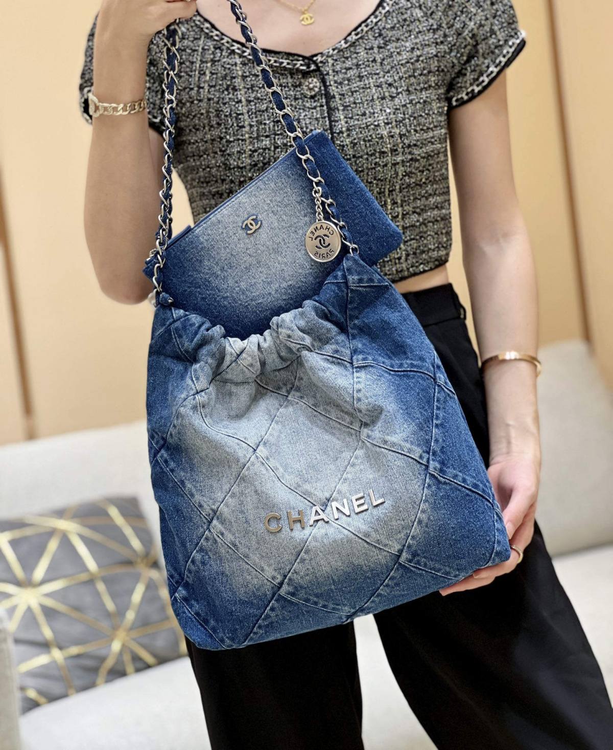 Ellebag super fake CHANEL 22 Small Handbag in Denim: A Modern Masterpiece of Elegance and Craftsmanship(2024 Dec Updated)-Best Quality Fake Louis Vuitton Bag Online Store, Replica designer bag ru