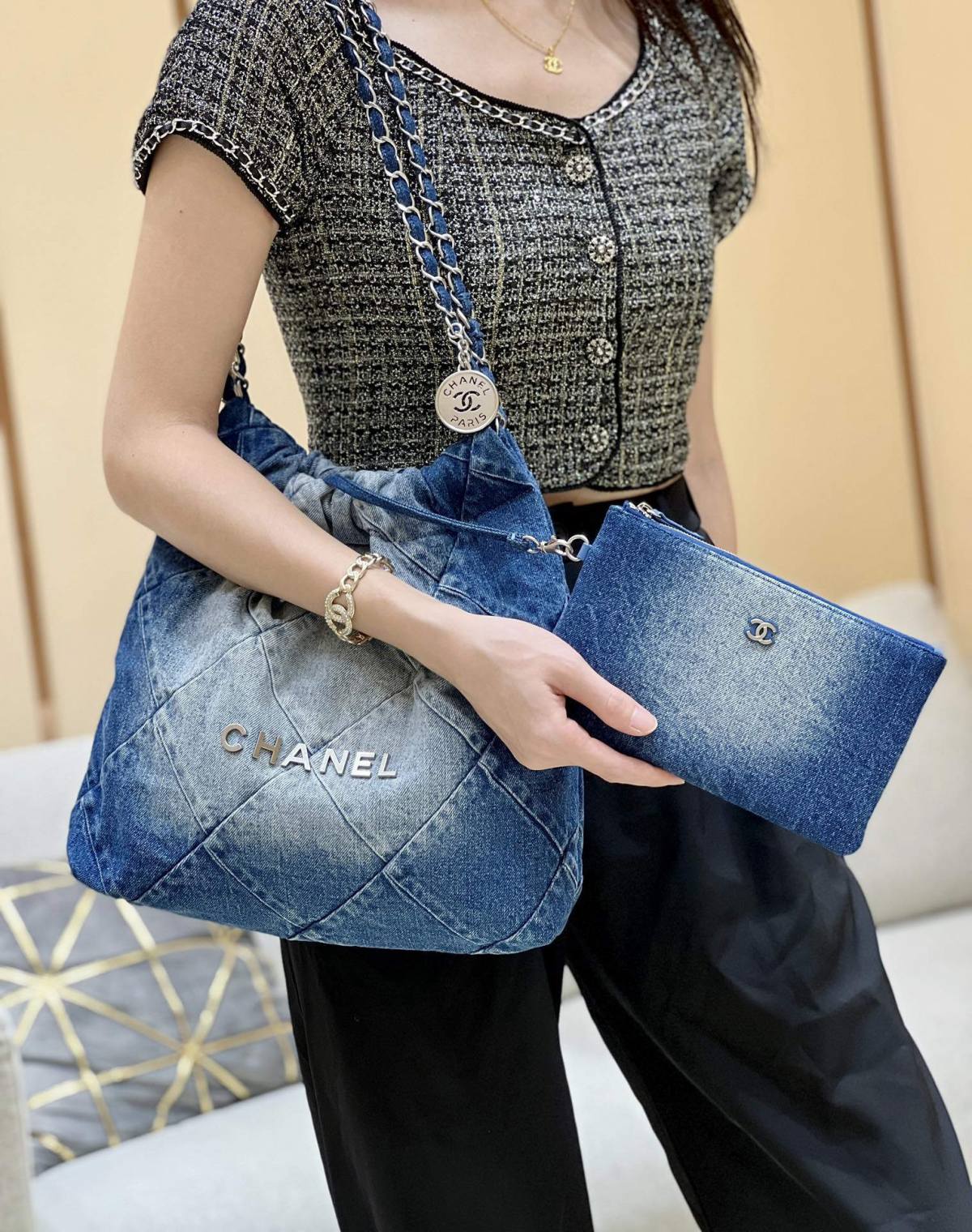 Ellebag super fake CHANEL 22 Small Handbag in Denim: A Modern Masterpiece of Elegance and Craftsmanship(2024 Dec Updated)-Best Quality Fake Louis Vuitton Bag Online Store, Replica designer bag ru