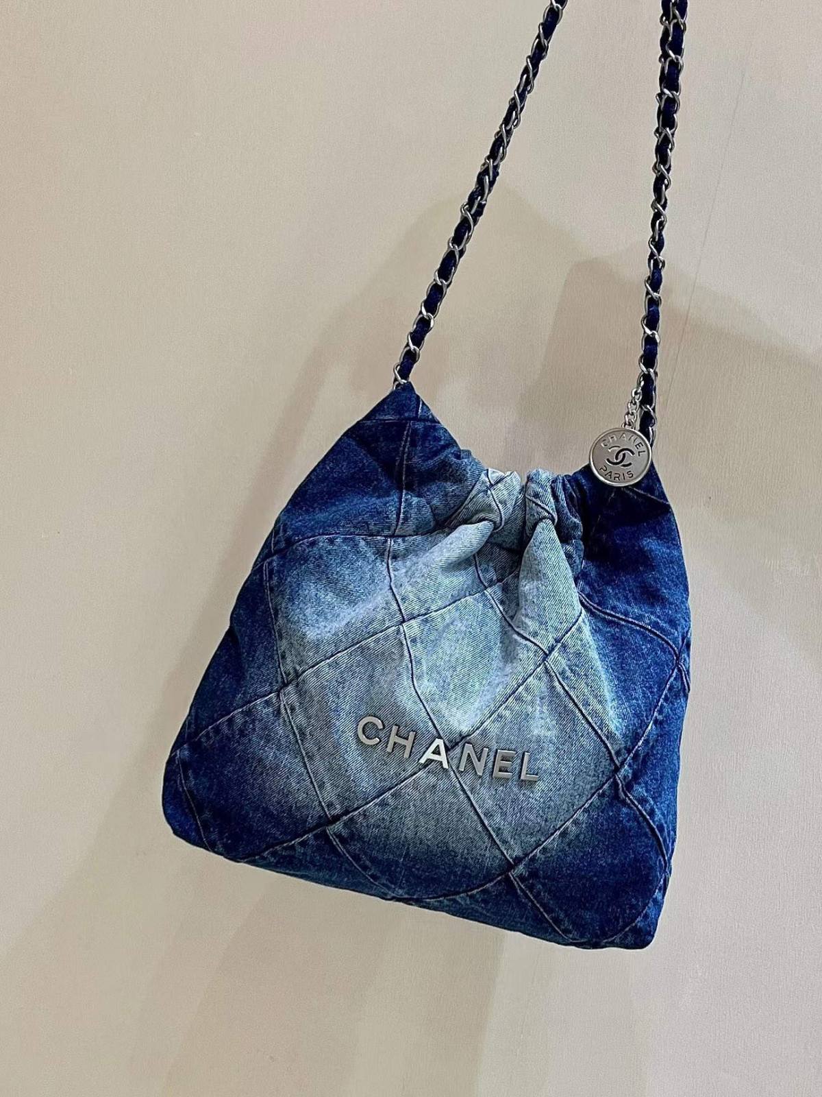 Ellebag super fake CHANEL 22 Small Handbag in Denim: A Modern Masterpiece of Elegance and Craftsmanship(2024 Dec Updated)-Інтэрнэт-крама падробленай сумкі Louis Vuitton лепшай якасці, рэплікі дызайнерскай сумкі ru