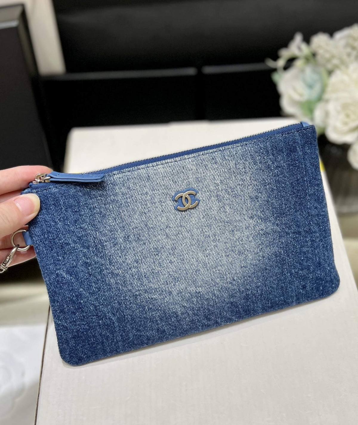 Ellebag super fake CHANEL 22 Small Handbag in Denim: A Modern Masterpiece of Elegance and Craftsmanship(2024 Dec Updated)-Best Quality Fake Louis Vuitton Bag Online Store, Replica designer bag ru