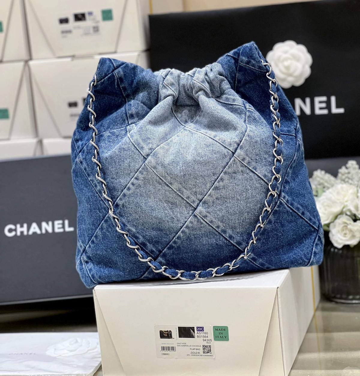 Ellebag super fake CHANEL 22 Small Handbag in Denim: A Modern Masterpiece of Elegance and Craftsmanship(2024 Dec Updated)-En İyi Kalite Sahte Louis Vuitton Çanta Online Mağazası, Çoğaltma tasarımcı çanta ru