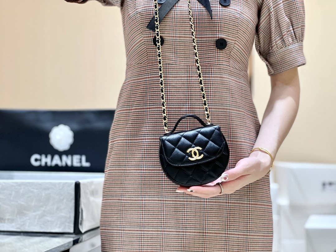 Ellebag super fake Chanel 23A AP3378: A Masterpiece of Craftsmanship in Black Lambskin and Gold Hardware(2024 Dec Updated)-Yakanakisa Hunhu Fake Louis Vuitton Bag Online Store, Replica dhizaini bag ru