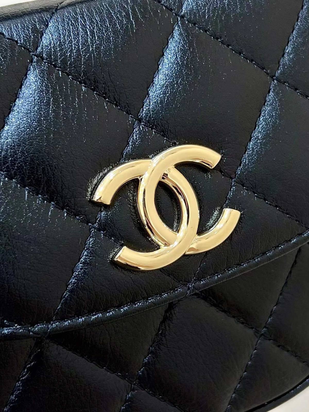 Ellebag super fake Chanel 23A AP3378: A Masterpiece of Craftsmanship in Black Lambskin and Gold Hardware(2024 Dec Updated)-Інтэрнэт-крама падробленай сумкі Louis Vuitton лепшай якасці, рэплікі дызайнерскай сумкі ru