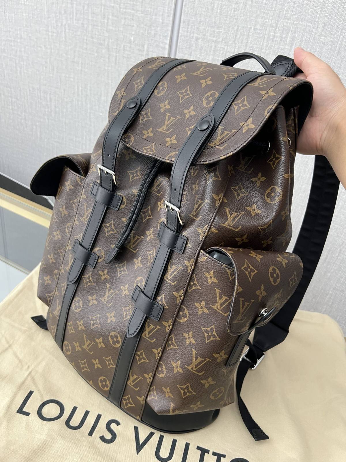 Ellebag’s 1:1 Replica of Louis Vuitton M43735 Christopher Medium Backpack – A Tribute to Rugged Elegance(2024 Dec Updated)-সেরা মানের নকল লুই ভিটন ব্যাগ অনলাইন স্টোর, রেপ্লিকা ডিজাইনার ব্যাগ ru