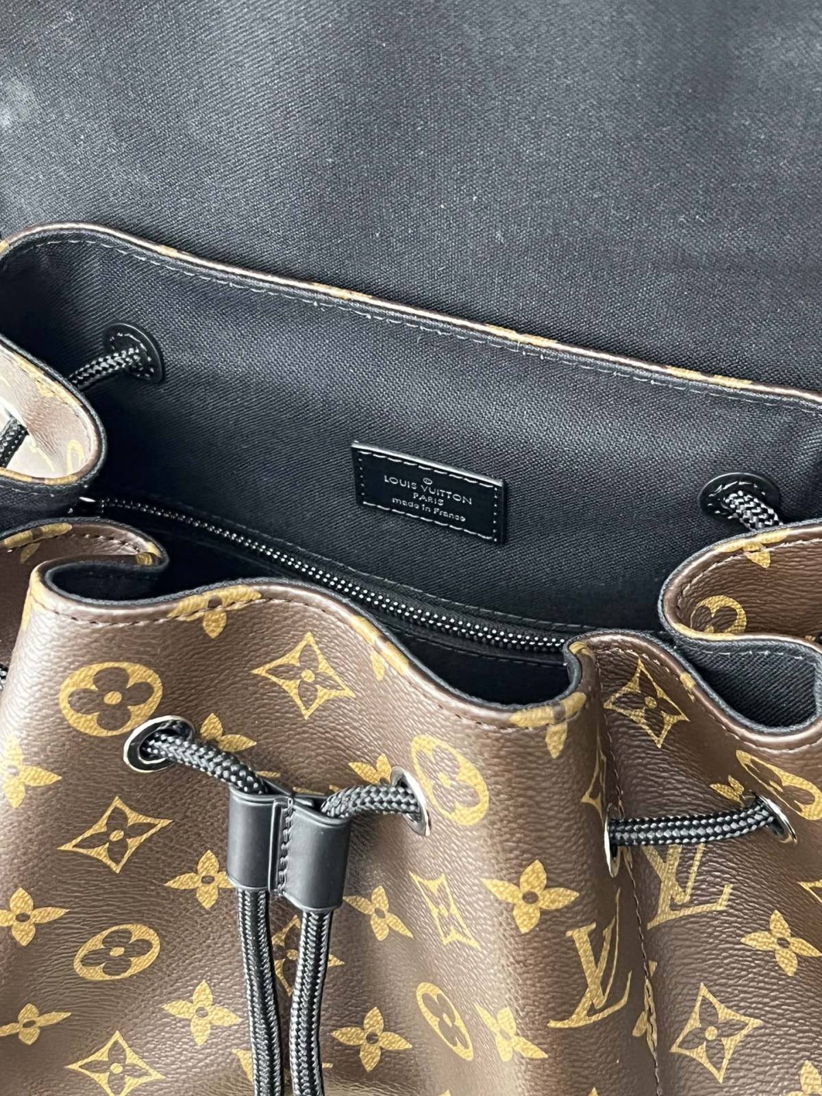 Ellebag’s 1:1 Replica of Louis Vuitton M43735 Christopher Medium Backpack – A Tribute to Rugged Elegance(2024 Dec Updated)-সেরা মানের নকল লুই ভিটন ব্যাগ অনলাইন স্টোর, রেপ্লিকা ডিজাইনার ব্যাগ ru