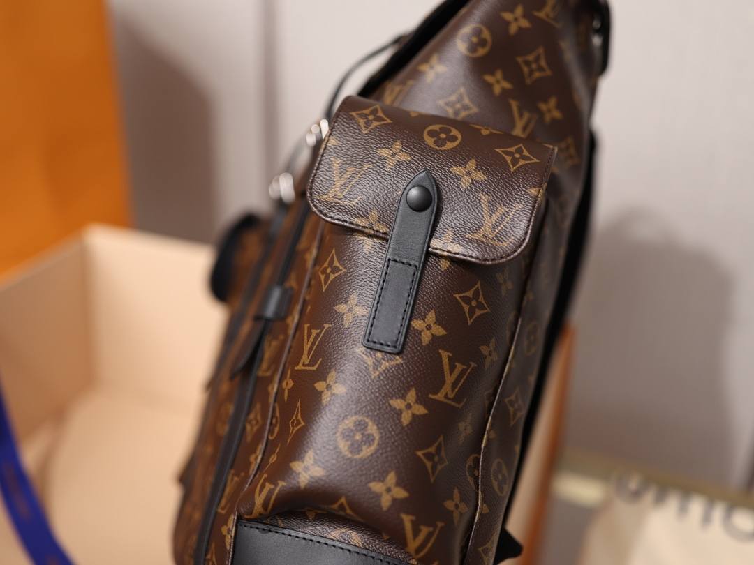 Ellebag’s 1:1 Replica of Louis Vuitton M43735 Christopher Medium Backpack – A Tribute to Rugged Elegance(2024 Dec Updated)-সেরা মানের নকল লুই ভিটন ব্যাগ অনলাইন স্টোর, রেপ্লিকা ডিজাইনার ব্যাগ ru