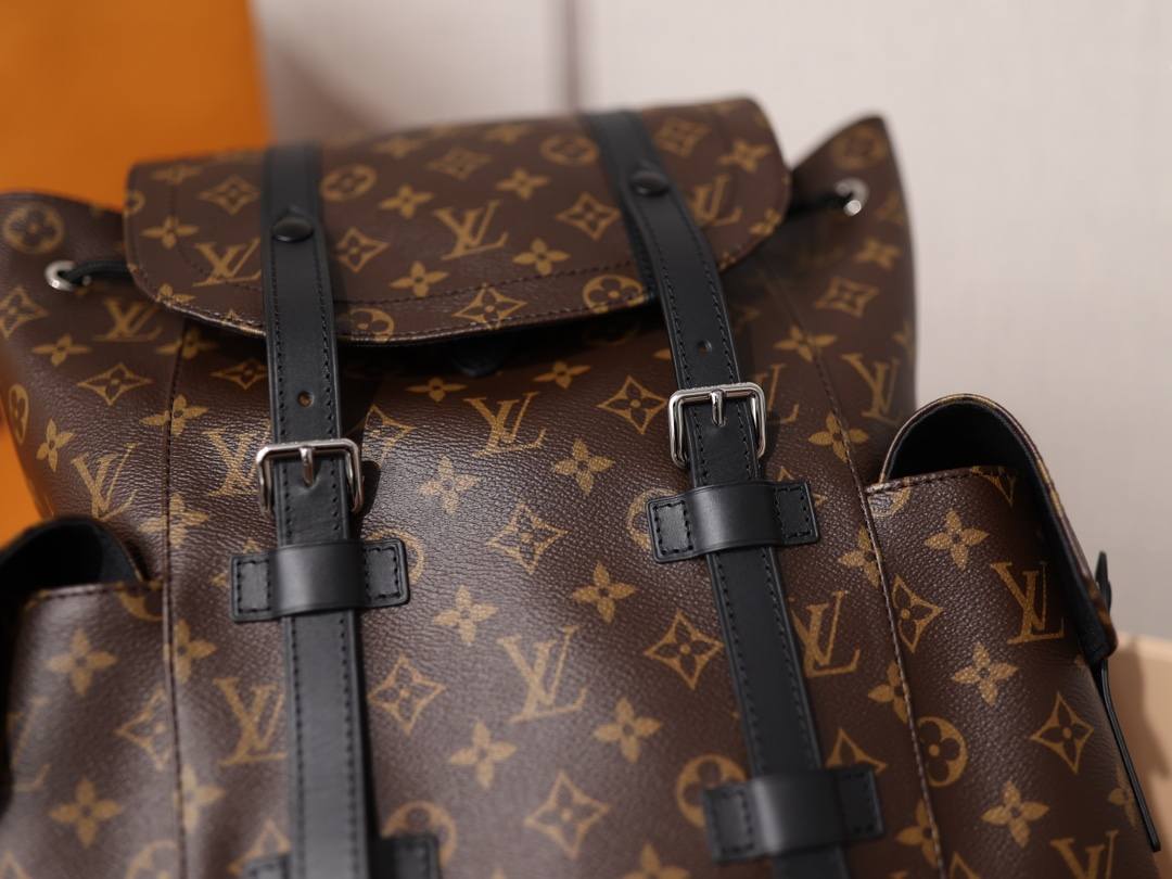 Ellebag’s 1:1 Replica of Louis Vuitton M43735 Christopher Medium Backpack – A Tribute to Rugged Elegance(2024 Dec Updated)-সেরা মানের নকল লুই ভিটন ব্যাগ অনলাইন স্টোর, রেপ্লিকা ডিজাইনার ব্যাগ ru