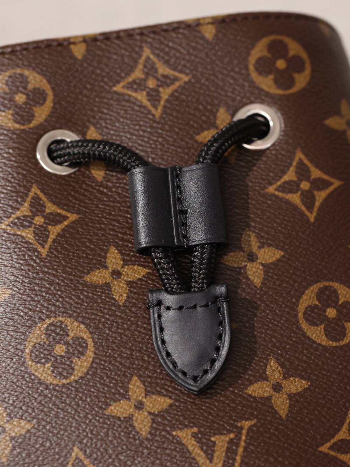 Ellebag’s 1:1 Replica of Louis Vuitton M43735 Christopher Medium Backpack – A Tribute to Rugged Elegance(2024 Dec Updated)-সেরা মানের নকল লুই ভিটন ব্যাগ অনলাইন স্টোর, রেপ্লিকা ডিজাইনার ব্যাগ ru