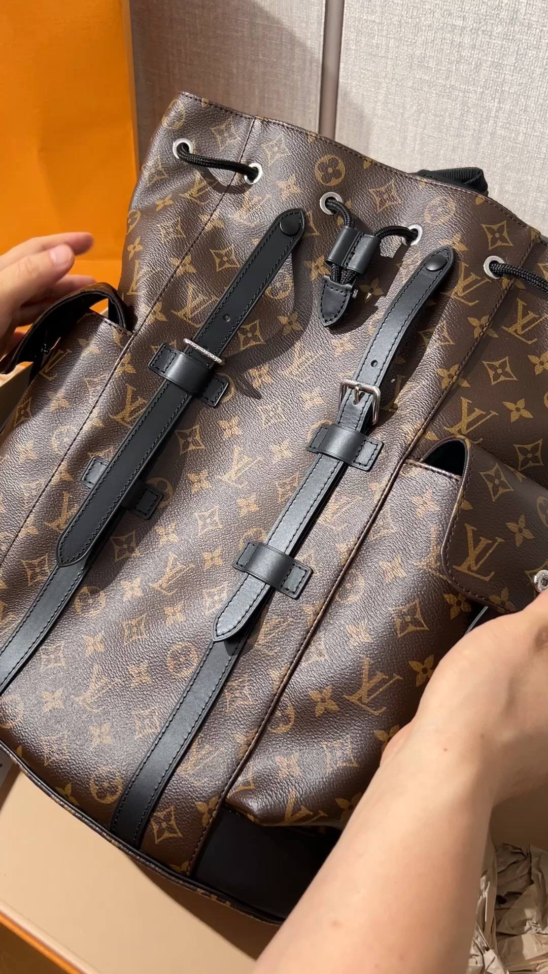 Ellebag’s 1:1 Replica of Louis Vuitton M43735 Christopher Medium Backpack – A Tribute to Rugged Elegance(2024 Dec Updated)-সেরা মানের নকল লুই ভিটন ব্যাগ অনলাইন স্টোর, রেপ্লিকা ডিজাইনার ব্যাগ ru