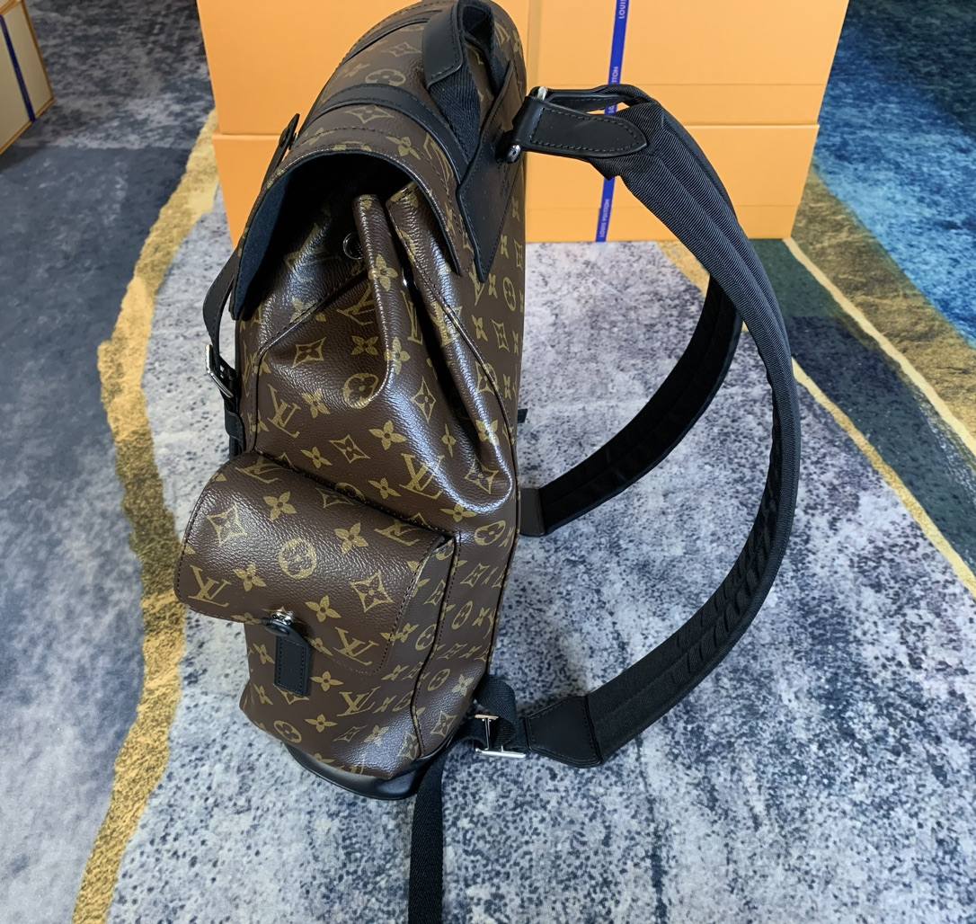 Ellebag’s 1:1 Replica of Louis Vuitton M43735 Christopher Medium Backpack – A Tribute to Rugged Elegance(2024 Dec Updated)-সেরা মানের নকল লুই ভিটন ব্যাগ অনলাইন স্টোর, রেপ্লিকা ডিজাইনার ব্যাগ ru