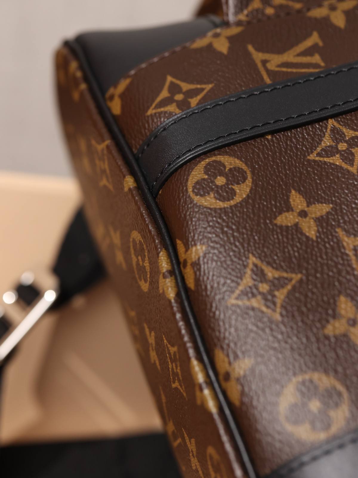 Ellebag’s 1:1 Replica of Louis Vuitton M43735 Christopher Medium Backpack – A Tribute to Rugged Elegance(2024 Dec Updated)-সেরা মানের নকল লুই ভিটন ব্যাগ অনলাইন স্টোর, রেপ্লিকা ডিজাইনার ব্যাগ ru