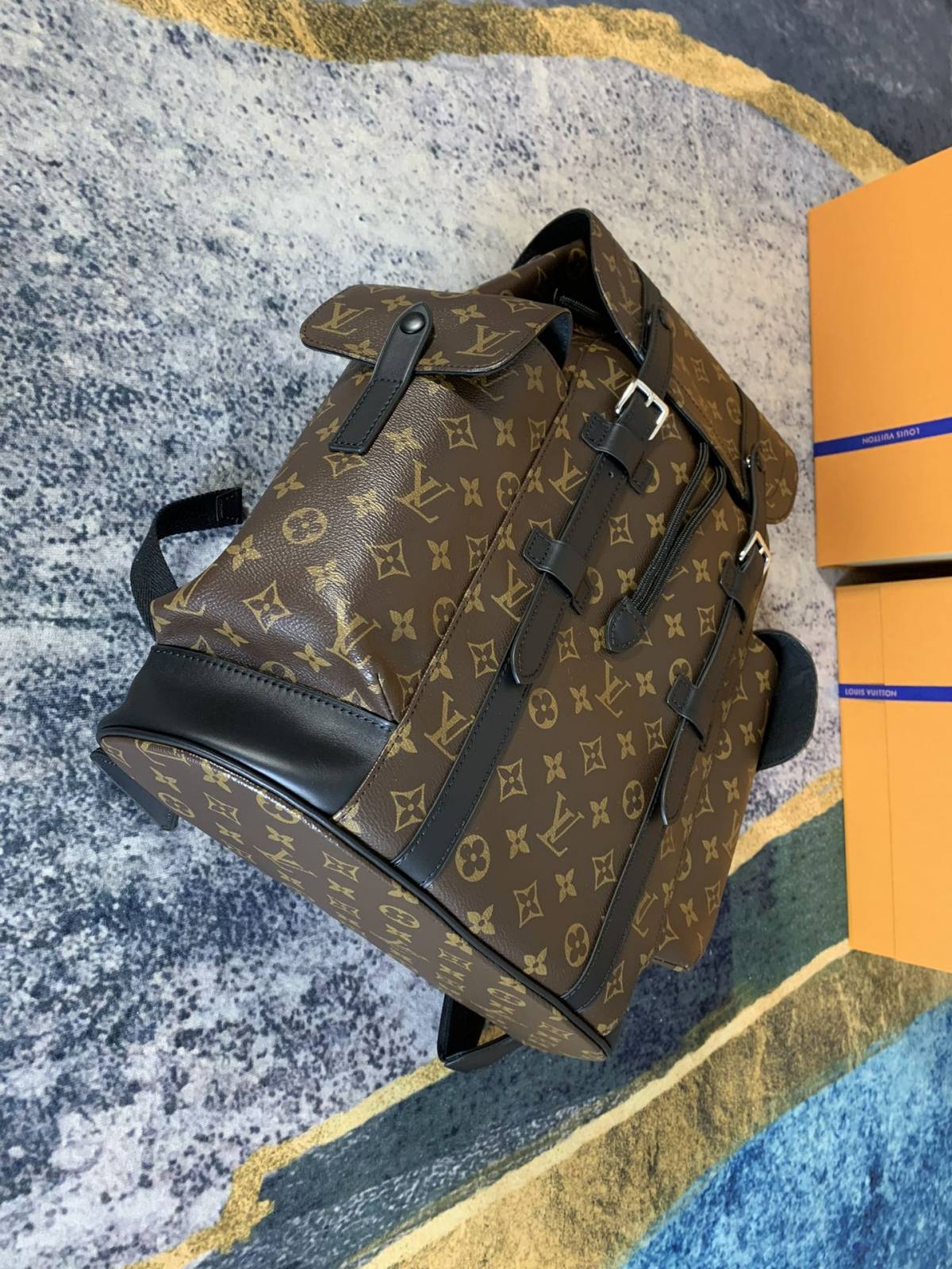 Ellebag’s 1:1 Replica of Louis Vuitton M43735 Christopher Medium Backpack – A Tribute to Rugged Elegance(2024 Dec Updated)-সেরা মানের নকল লুই ভিটন ব্যাগ অনলাইন স্টোর, রেপ্লিকা ডিজাইনার ব্যাগ ru