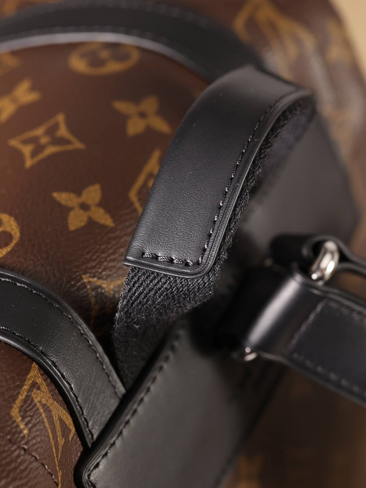 Ellebag’s 1:1 Replica of Louis Vuitton M43735 Christopher Medium Backpack – A Tribute to Rugged Elegance(2024 Dec Updated)-সেরা মানের নকল লুই ভিটন ব্যাগ অনলাইন স্টোর, রেপ্লিকা ডিজাইনার ব্যাগ ru