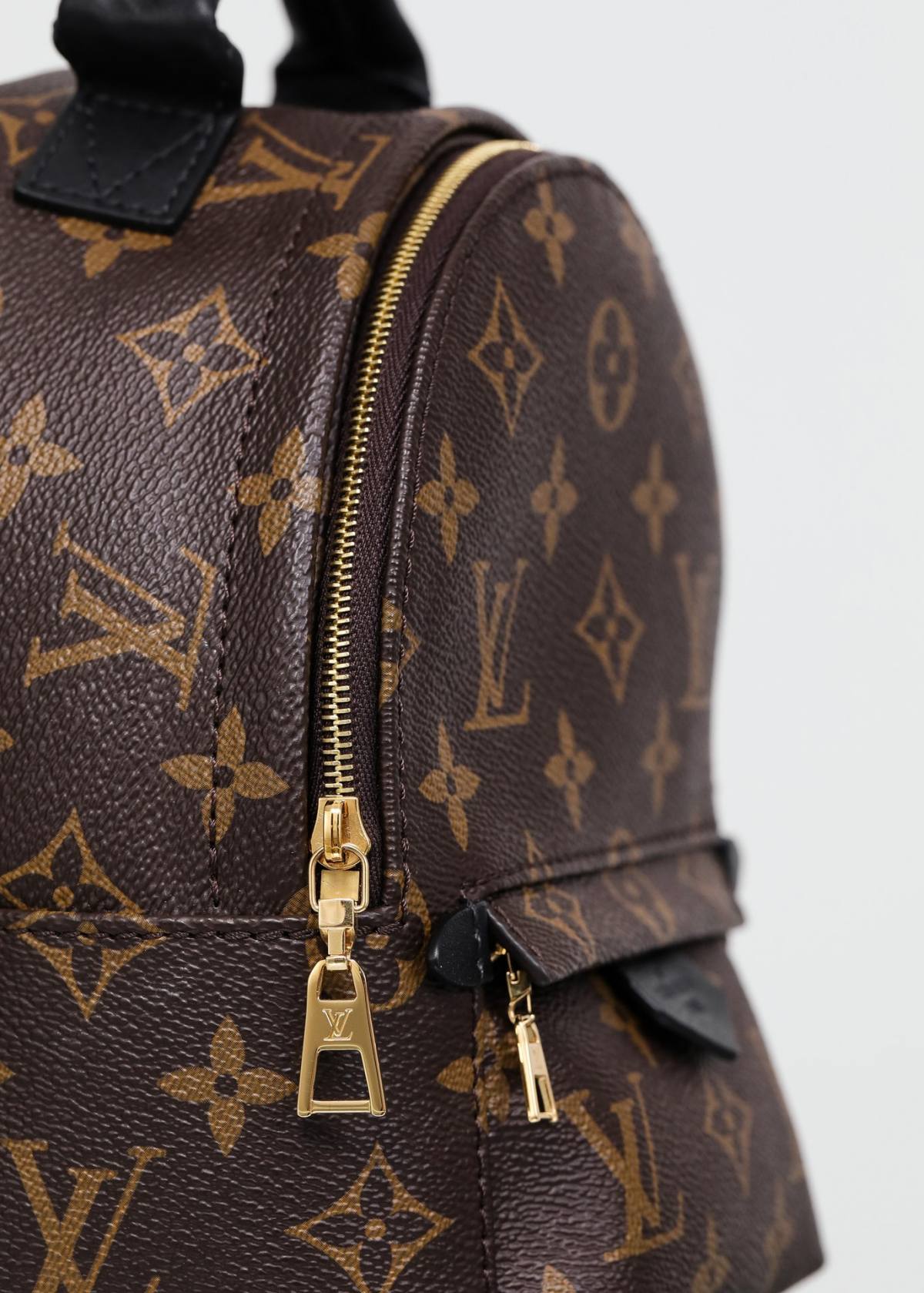 Ellebag’s 1:1 Replica of Louis Vuitton M44873 Small Backpack: Crafting Luxury with Precision (2024 Nov Updated)-Best Quality Fake Louis Vuitton Bag Online Store, Replica designer bag ru