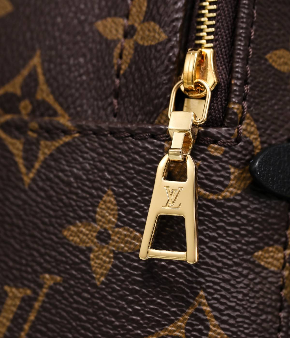 Ellebag’s 1:1 Replica of Louis Vuitton M44873 Small Backpack: Crafting Luxury with Precision (2024 Nov Updated)-Best Quality Fake Louis Vuitton Bag Online Store, Replica designer bag ru