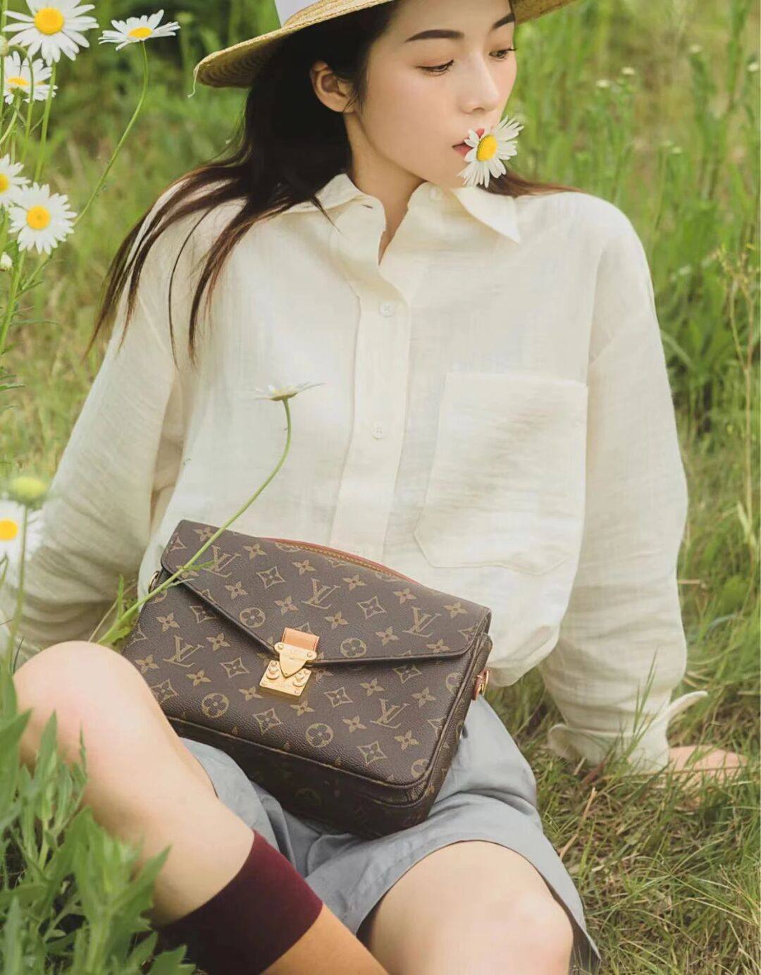 Ellebag’s 1:1 Replica of Louis Vuitton M44875 Classic Monogram Messenger Bag: Crafting Perfection with Authentic Materials (2024 Dec updated)-সেরা মানের নকল লুই ভিটন ব্যাগ অনলাইন স্টোর, রেপ্লিকা ডিজাইনার ব্যাগ ru