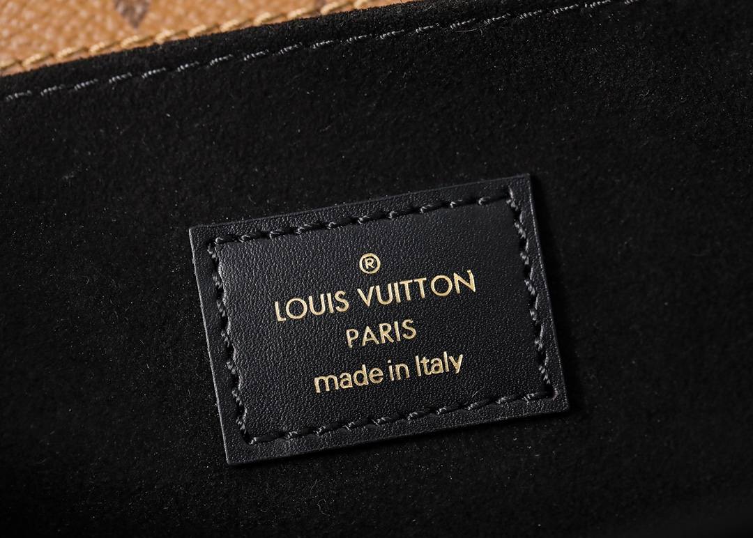 Ellebag’s 1:1 Replica of Louis Vuitton M44876 Color Block Messenger Bag: Precision Craftsmanship Meets Timeless Design (2024 Dec updated)-Meilleure qualité de faux sac Louis Vuitton en ligne, réplique de sac de créateur ru