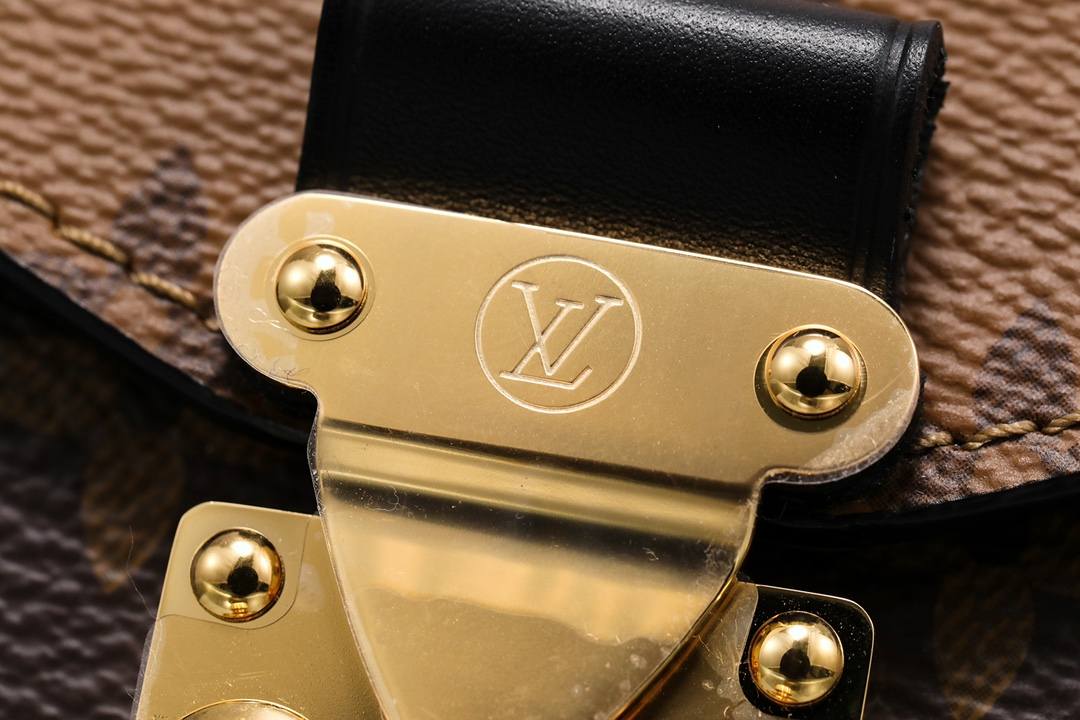 Ellebag’s 1:1 Replica of Louis Vuitton M44876 Color Block Messenger Bag: Precision Craftsmanship Meets Timeless Design (2024 Dec updated)-Meilleure qualité de faux sac Louis Vuitton en ligne, réplique de sac de créateur ru