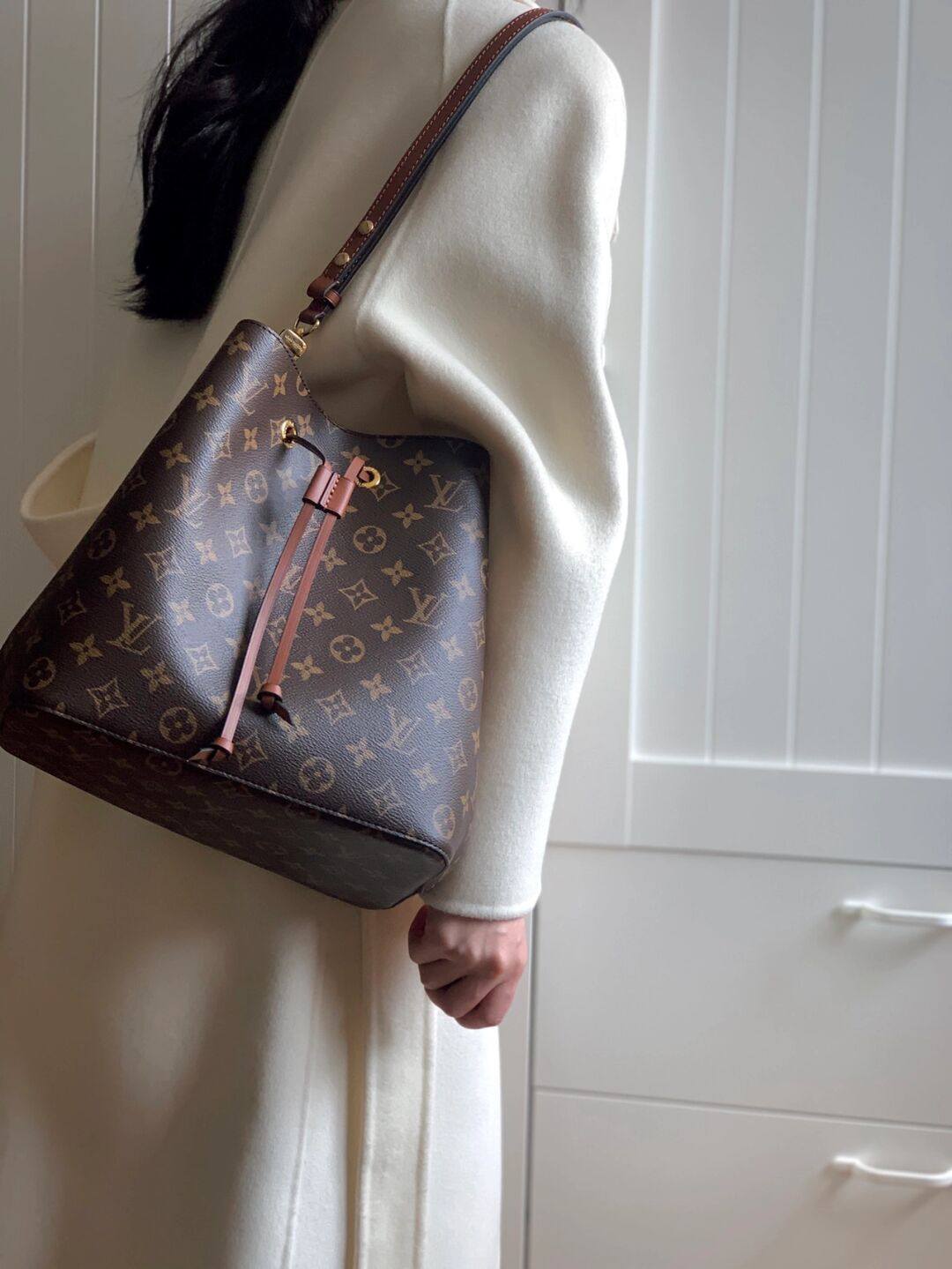 Ellebag’s 1:1 Replica of Louis Vuitton M44887 Caramel Bucket Bag: Recreating a Timeless Icon(2024 Dec updated)-Meilleure qualité de faux sac Louis Vuitton en ligne, réplique de sac de créateur ru