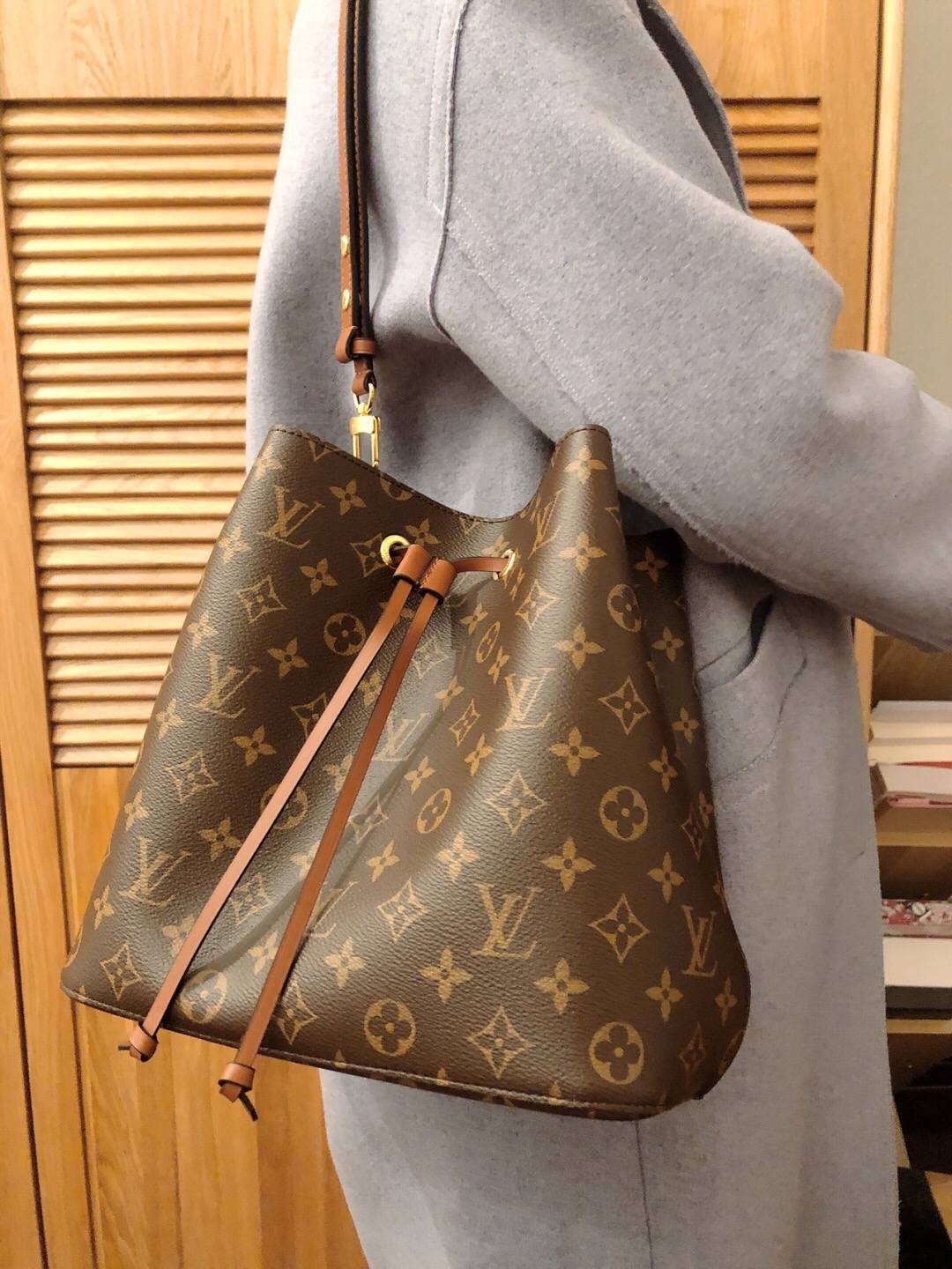 Ellebag’s 1:1 Replica of Louis Vuitton M44887 Caramel Bucket Bag: Recreating a Timeless Icon(2024 Dec updated)-Meilleure qualité de faux sac Louis Vuitton en ligne, réplique de sac de créateur ru