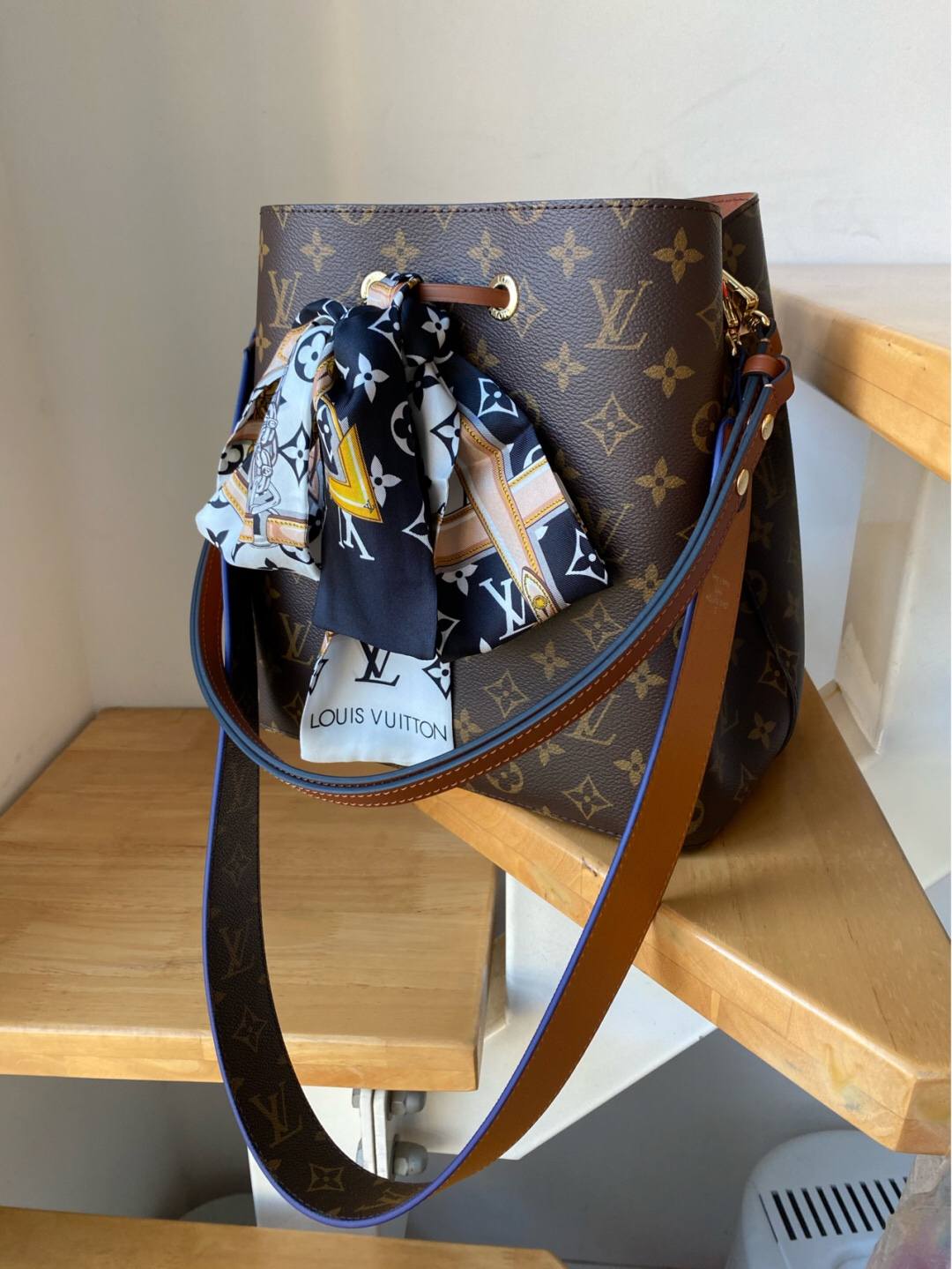 Ellebag’s 1:1 Replica of Louis Vuitton M44887 Caramel Bucket Bag: Recreating a Timeless Icon(2024 Dec updated)-Meilleure qualité de faux sac Louis Vuitton en ligne, réplique de sac de créateur ru