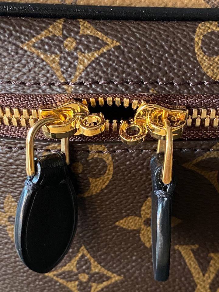 Ellebag’s 1:1 Replica of Louis Vuitton M45165 Vanity Small Handbag Crossbody: The Ultimate in Craftsmanship(2024 Dec Updated)-Meilleure qualité de faux sac Louis Vuitton en ligne, réplique de sac de créateur ru