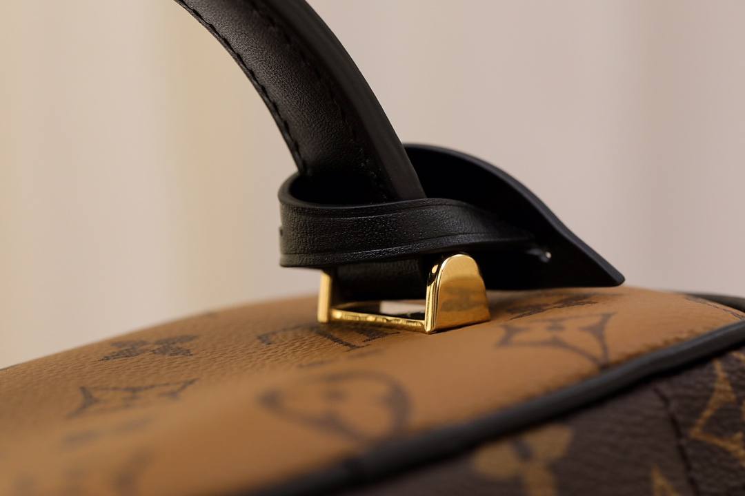 Ellebag’s 1:1 Replica of Louis Vuitton M45165 Vanity Small Handbag Crossbody: The Ultimate in Craftsmanship(2024 Dec Updated)-Meilleure qualité de faux sac Louis Vuitton en ligne, réplique de sac de créateur ru