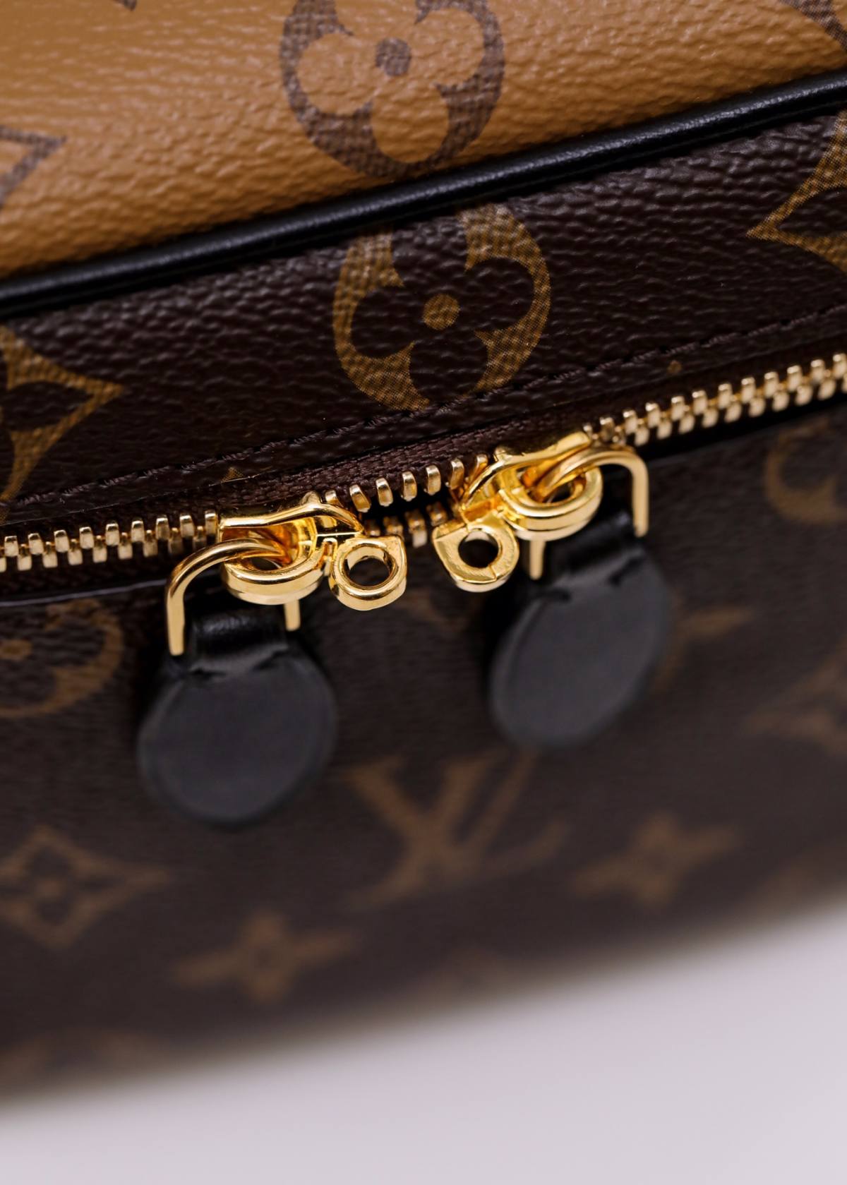 Ellebag’s 1:1 Replica of Louis Vuitton M45165 Vanity Small Handbag Crossbody: The Ultimate in Craftsmanship(2024 Dec Updated)-Meilleure qualité de faux sac Louis Vuitton en ligne, réplique de sac de créateur ru