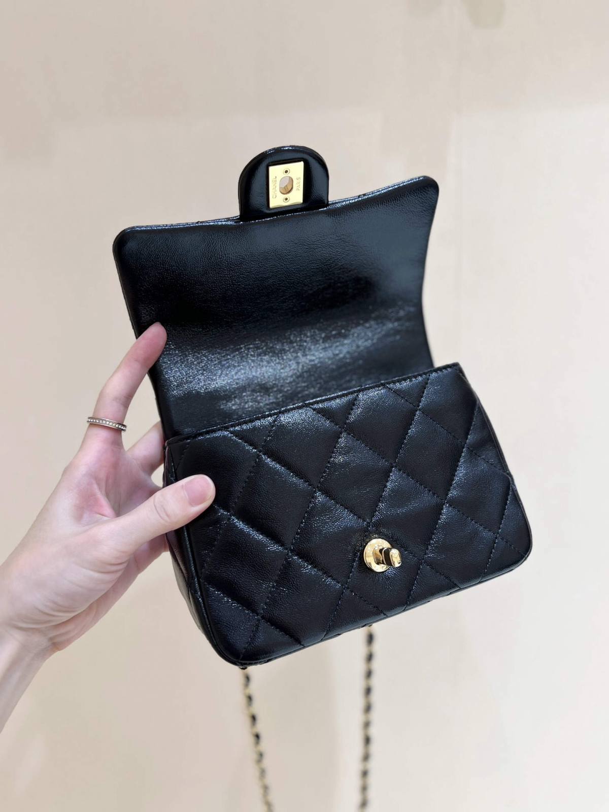 Ellebag super fake Chanel 24B Mini Flap Bag with Top Handle: A 2024 Masterpiece(2024 Dec Updated)-Meilleure qualité de faux sac Louis Vuitton en ligne, réplique de sac de créateur ru