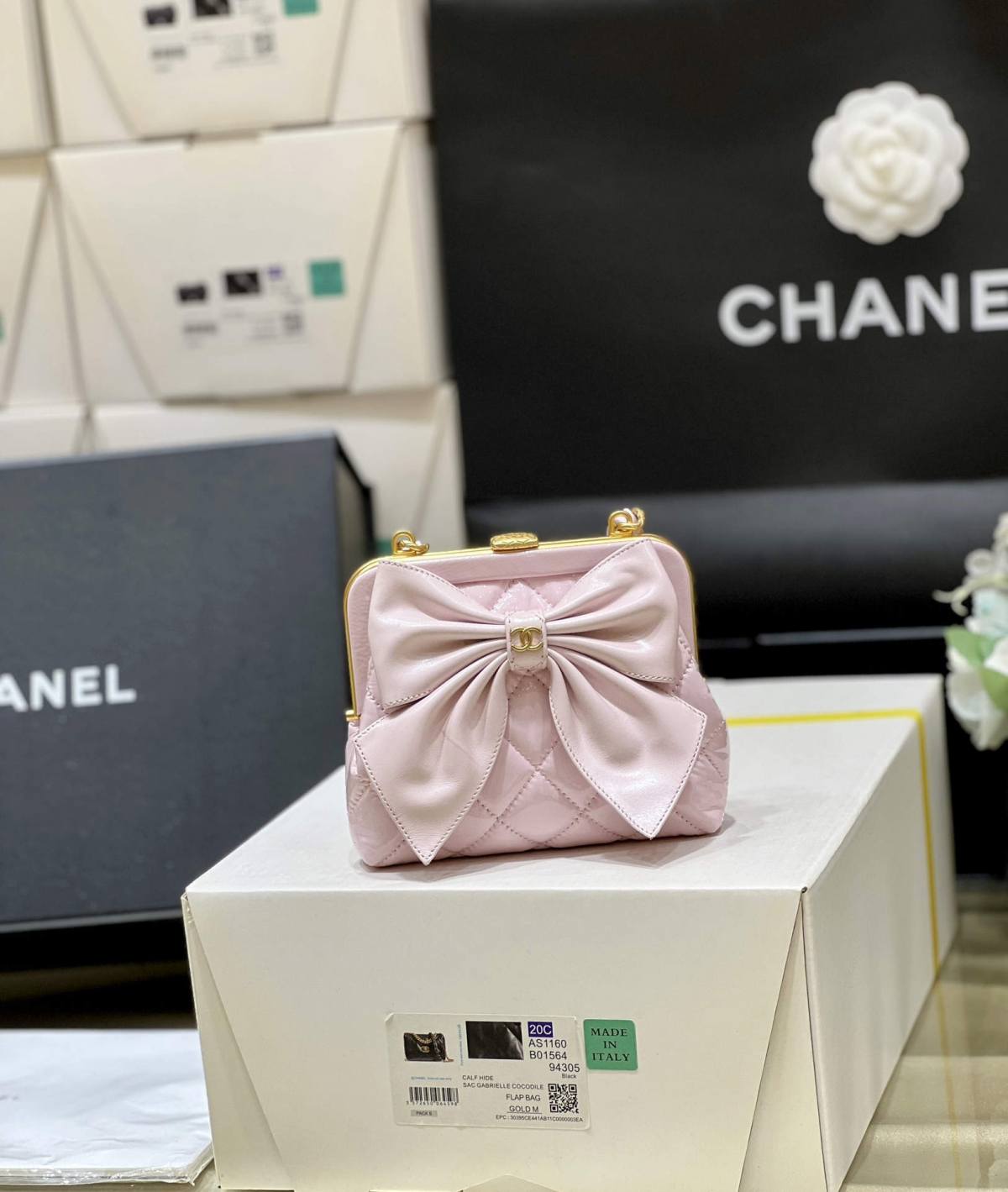 Ellebag super fake Chanel Clutch With Chain AP4028: A Masterpiece of Elegance and Craftsmanship(2024 Dec Updated)-Meilleure qualité de faux sac Louis Vuitton en ligne, réplique de sac de créateur ru