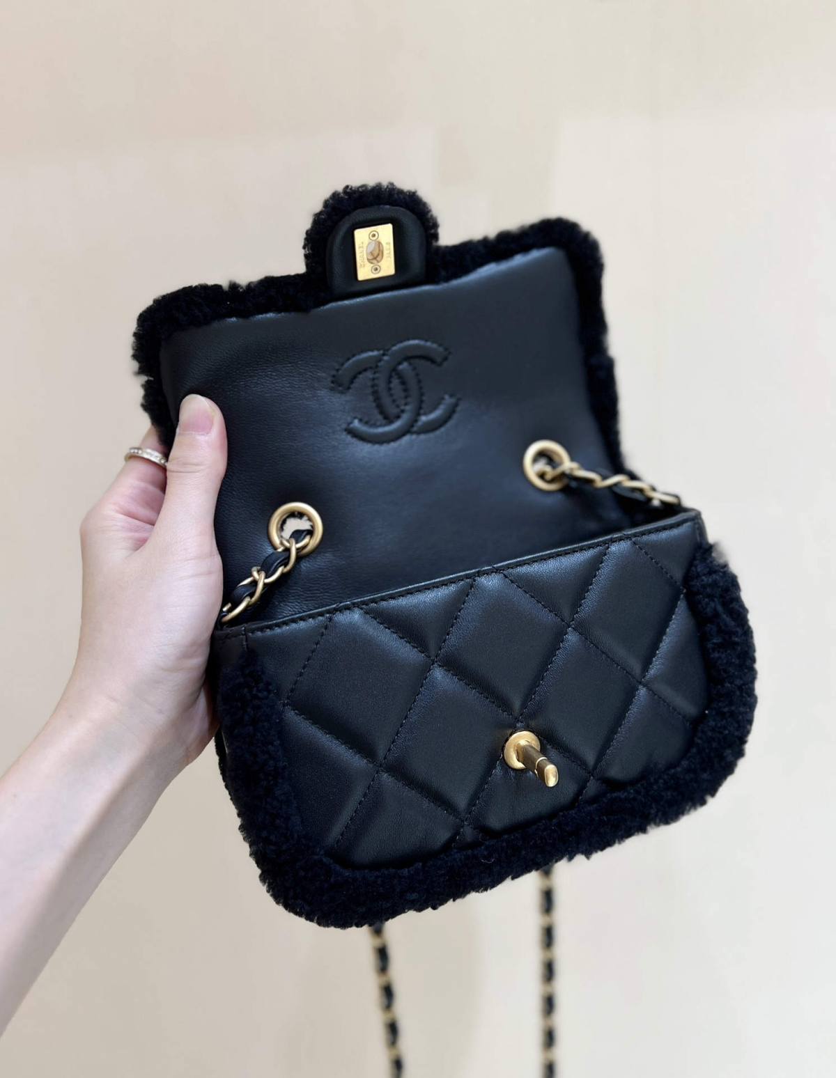 Ellebag super fake Chanel Flap Bag AS514800: A Luxurious Blend of Craftsmanship and Elegance(2024 Dec Updated)-Meilleure qualité de faux sac Louis Vuitton en ligne, réplique de sac de créateur ru