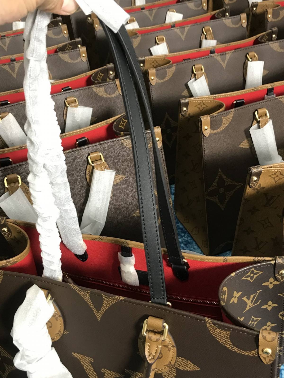 Ellebag’s 1:1 Replica of Louis Vuitton M45321 Onthego Medium Tote – A Perfect Blend of Luxury and Functionality(2024 Dec Updated)-Meilleure qualité de faux sac Louis Vuitton en ligne, réplique de sac de créateur ru