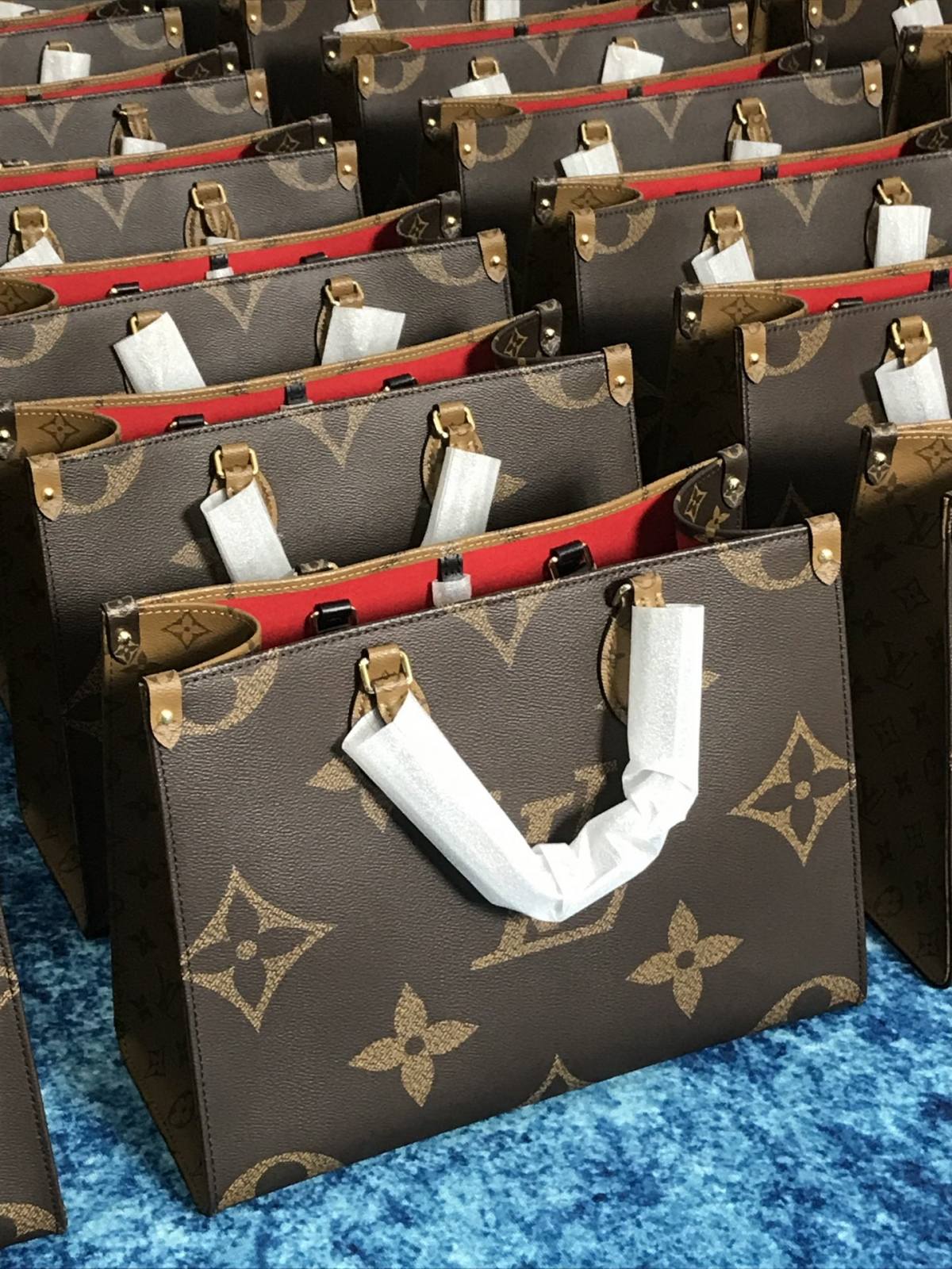 Ellebag’s 1:1 Replica of Louis Vuitton M45321 Onthego Medium Tote – A Perfect Blend of Luxury and Functionality(2024 Dec Updated)-Meilleure qualité de faux sac Louis Vuitton en ligne, réplique de sac de créateur ru