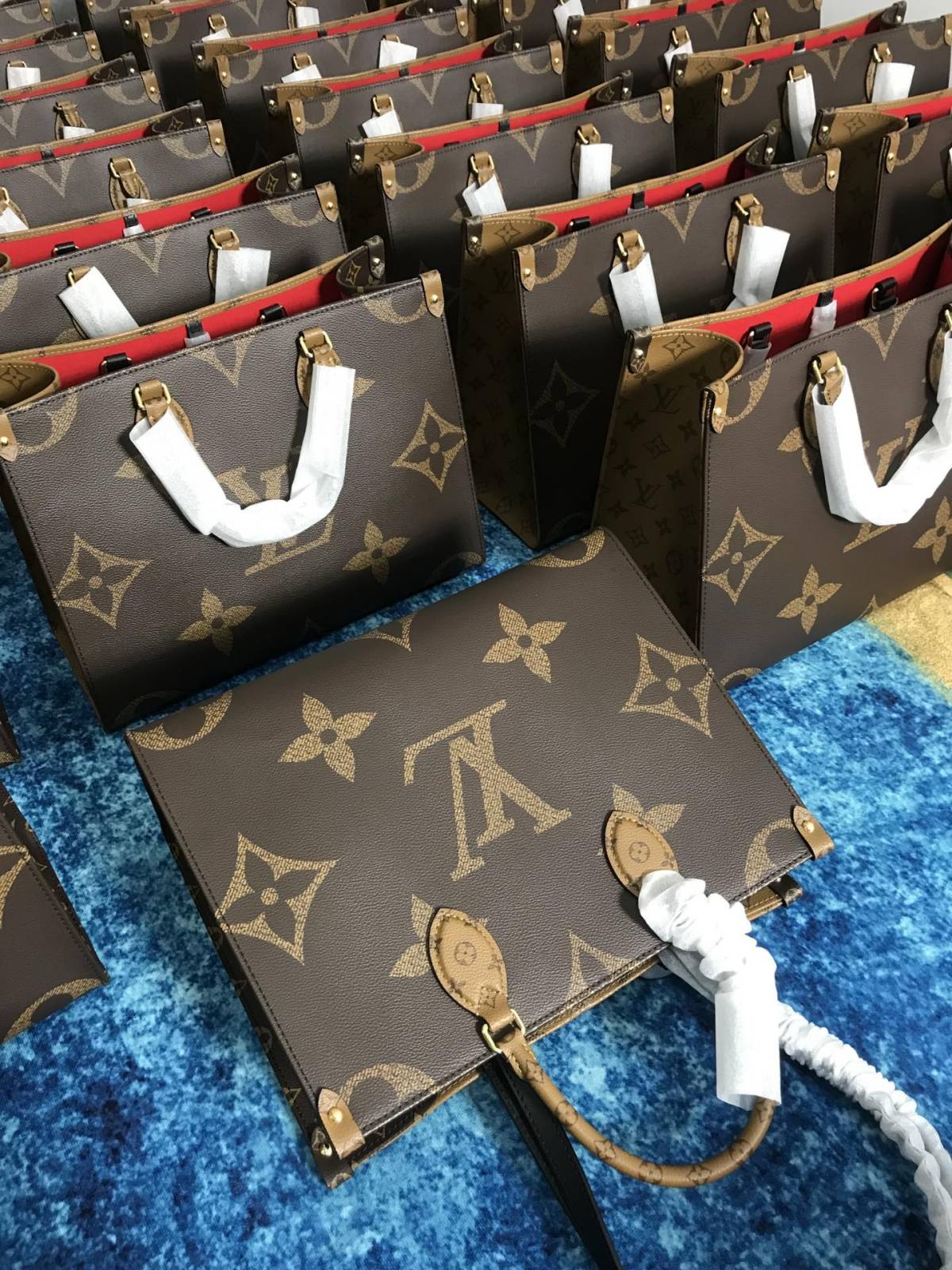 Ellebag’s 1:1 Replica of Louis Vuitton M45321 Onthego Medium Tote – A Perfect Blend of Luxury and Functionality(2024 Dec Updated)-Meilleure qualité de faux sac Louis Vuitton en ligne, réplique de sac de créateur ru