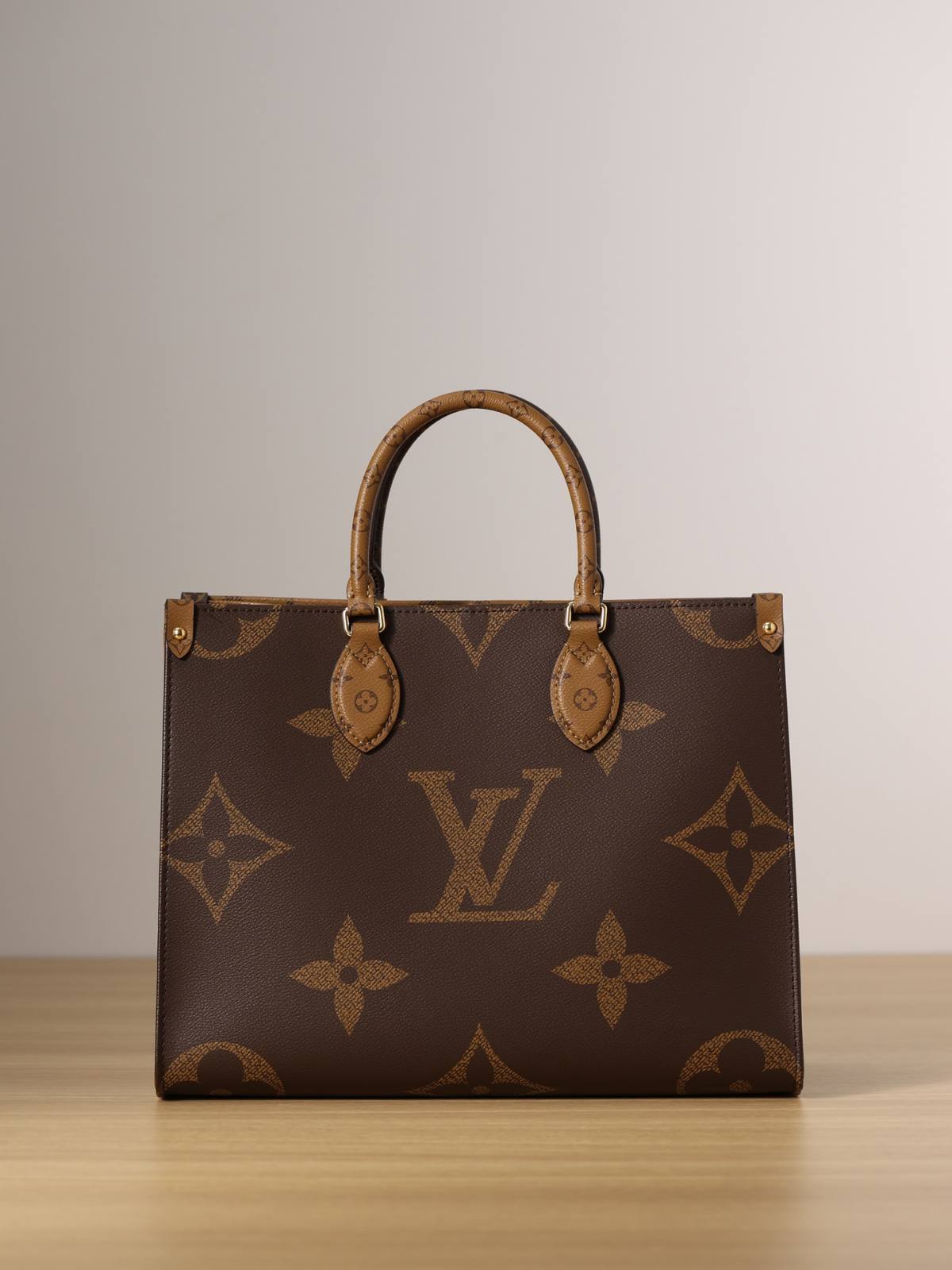 Ellebag’s 1:1 Replica of Louis Vuitton M45321 Onthego Medium Tote – A Perfect Blend of Luxury and Functionality(2024 Dec Updated)-Meilleure qualité de faux sac Louis Vuitton en ligne, réplique de sac de créateur ru