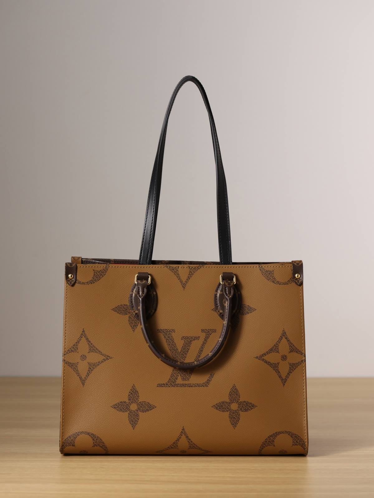 Ellebag’s 1:1 Replica of Louis Vuitton M45321 Onthego Medium Tote – A Perfect Blend of Luxury and Functionality(2024 Dec Updated)-Meilleure qualité de faux sac Louis Vuitton en ligne, réplique de sac de créateur ru