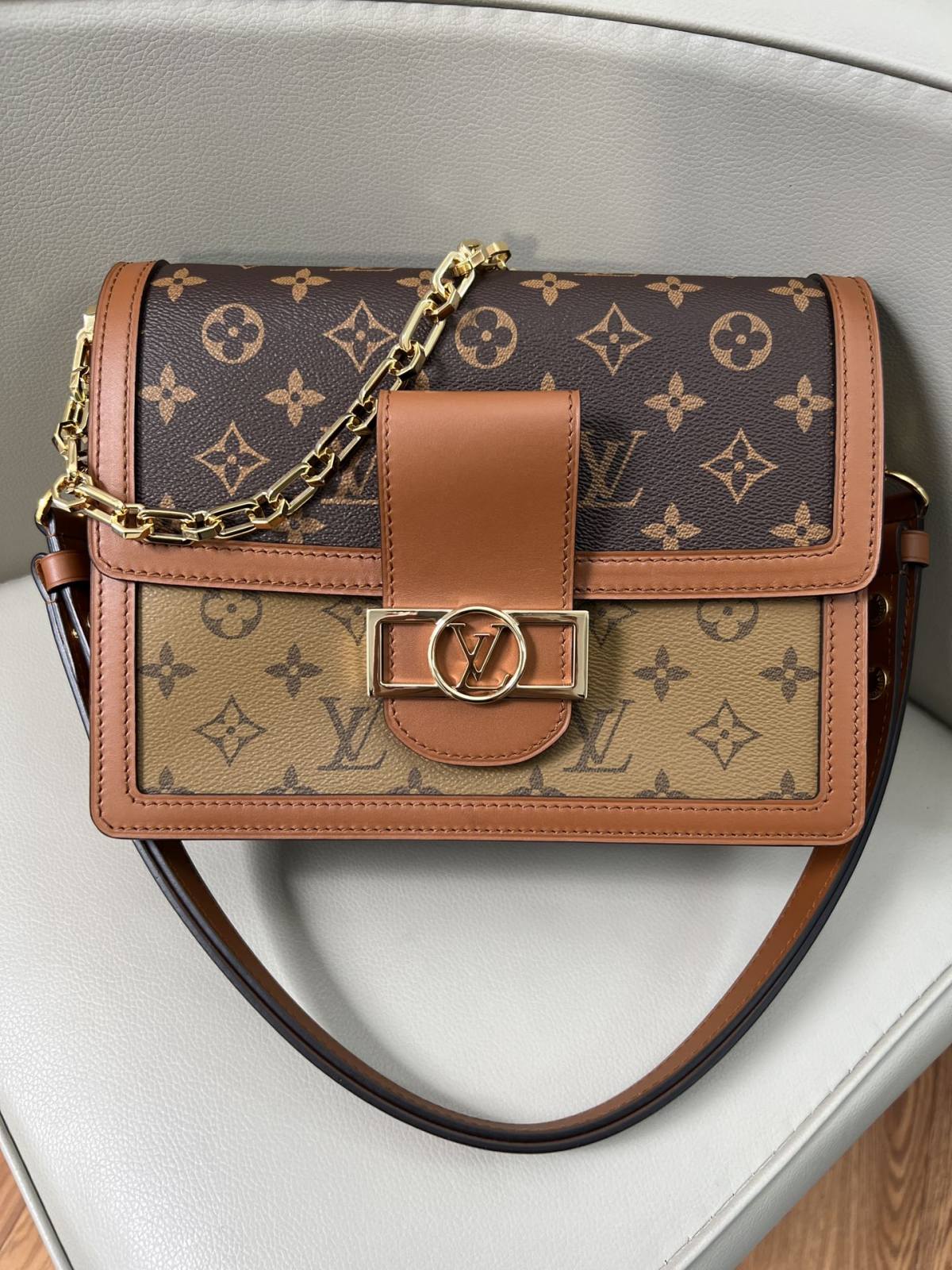 Ellebag’s 1:1 Replica of Louis Vuitton M45555 Dauphine 25cm Handbag(2024 Dec Updated)-Meilleure qualité de faux sac Louis Vuitton en ligne, réplique de sac de créateur ru