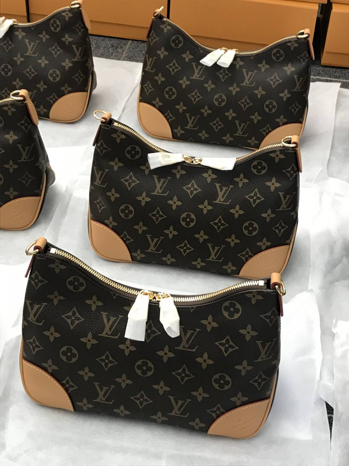 Ellebag’s 1:1 Replica of Louis Vuitton M45832 – The Iconic Cowhide Leather Monogram Bag with Unmatched Craftsmanship(2024 Dec Updated)-Beste Kwaliteit Vals Louis Vuitton Sak Aanlyn Winkel, Replika ontwerper sak ru