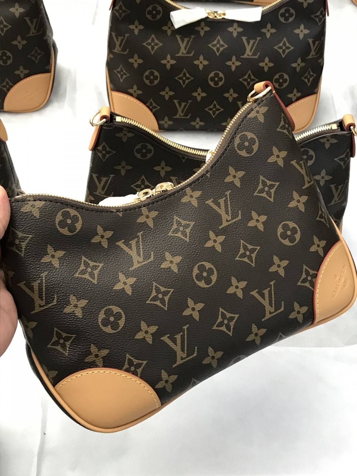 Ellebag’s 1:1 Replica of Louis Vuitton M45832 – The Iconic Cowhide Leather Monogram Bag with Unmatched Craftsmanship(2024 Dec Updated)-Beste Kwaliteit Vals Louis Vuitton Sak Aanlyn Winkel, Replika ontwerper sak ru