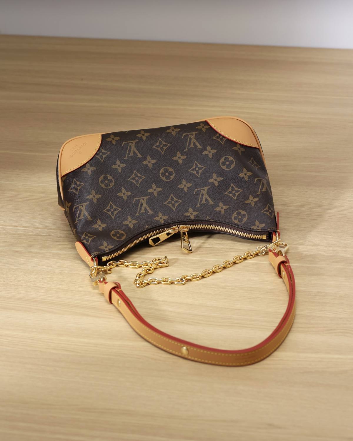 Ellebag’s 1:1 Replica of Louis Vuitton M45832 – The Iconic Cowhide Leather Monogram Bag with Unmatched Craftsmanship(2024 Dec Updated)-Beste Kwaliteit Vals Louis Vuitton Sak Aanlyn Winkel, Replika ontwerper sak ru