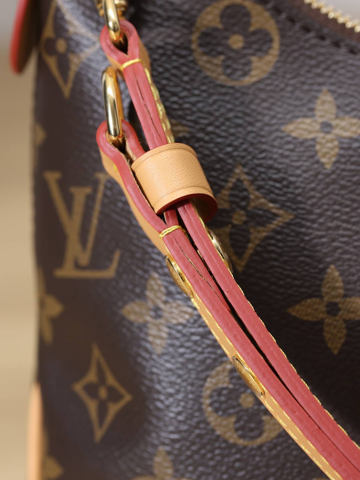 Ellebag’s 1:1 Replica of Louis Vuitton M45832 – The Iconic Cowhide Leather Monogram Bag with Unmatched Craftsmanship(2024 Dec Updated)-Beste Kwaliteit Vals Louis Vuitton Sak Aanlyn Winkel, Replika ontwerper sak ru