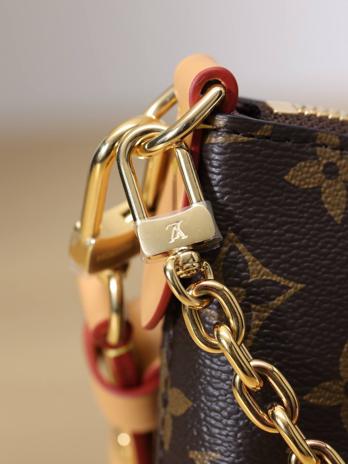 Ellebag’s 1:1 Replica of Louis Vuitton M45832 – The Iconic Cowhide Leather Monogram Bag with Unmatched Craftsmanship(2024 Dec Updated)-Beste Kwaliteit Vals Louis Vuitton Sak Aanlyn Winkel, Replika ontwerper sak ru