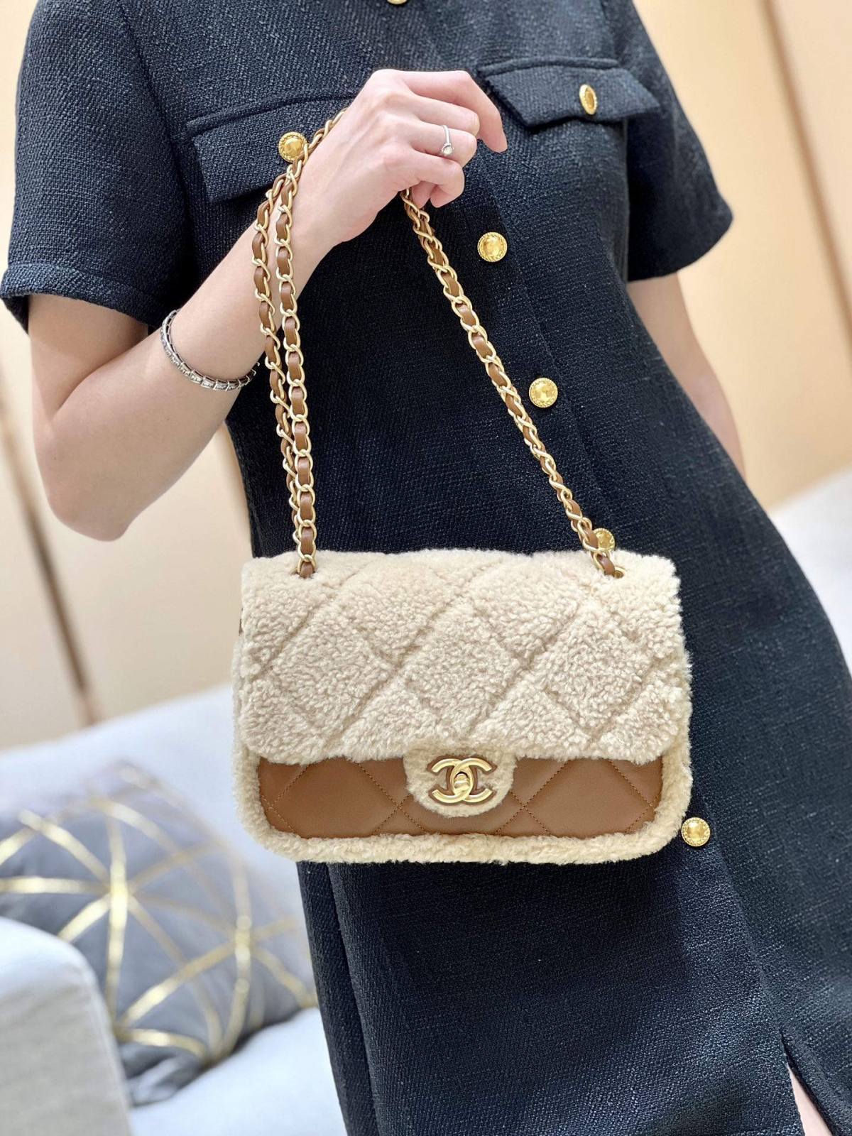 Ellebag super fake Chanel Flap Bag in Shearling Lambskin with Gold-Tone Metal(2024 Dec Updated)-Best Quality Fake Louis Vuitton Bag Online Store, Replica designer bag ru