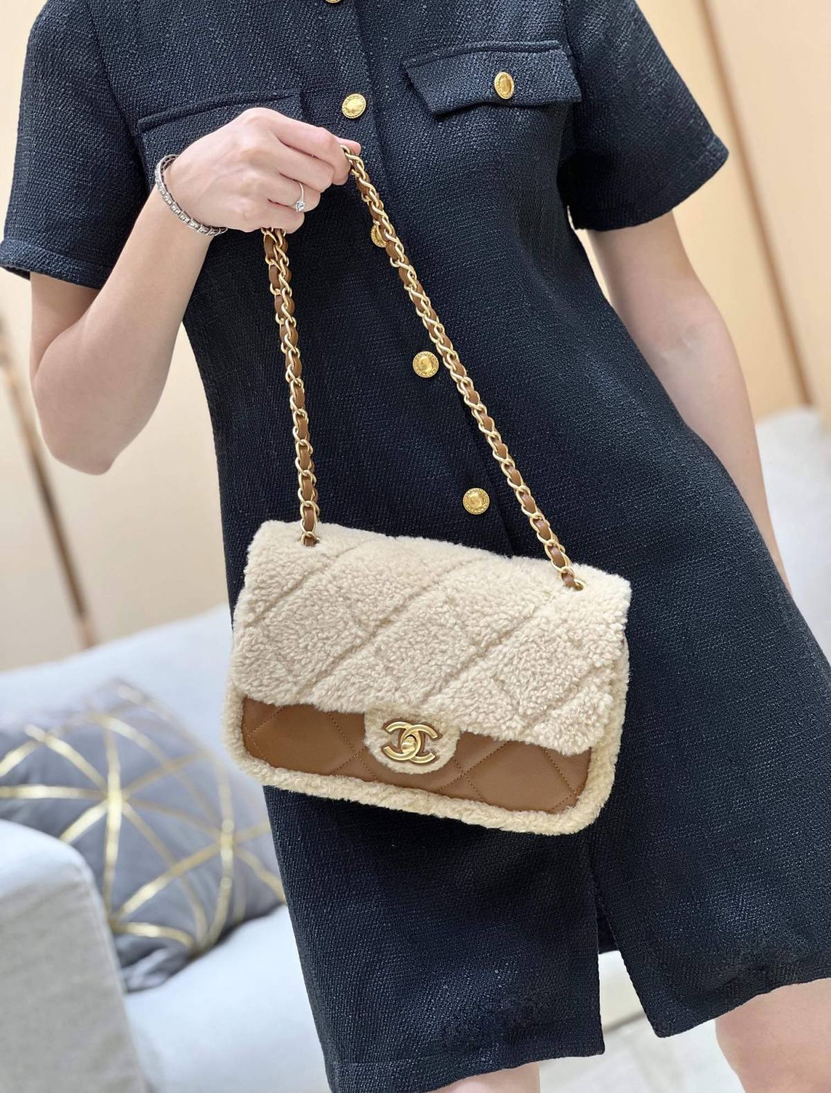 Ellebag super fake Chanel Flap Bag in Shearling Lambskin with Gold-Tone Metal(2024 Dec Updated)-Best Quality Fake Louis Vuitton Bag Online Store, Replica designer bag ru