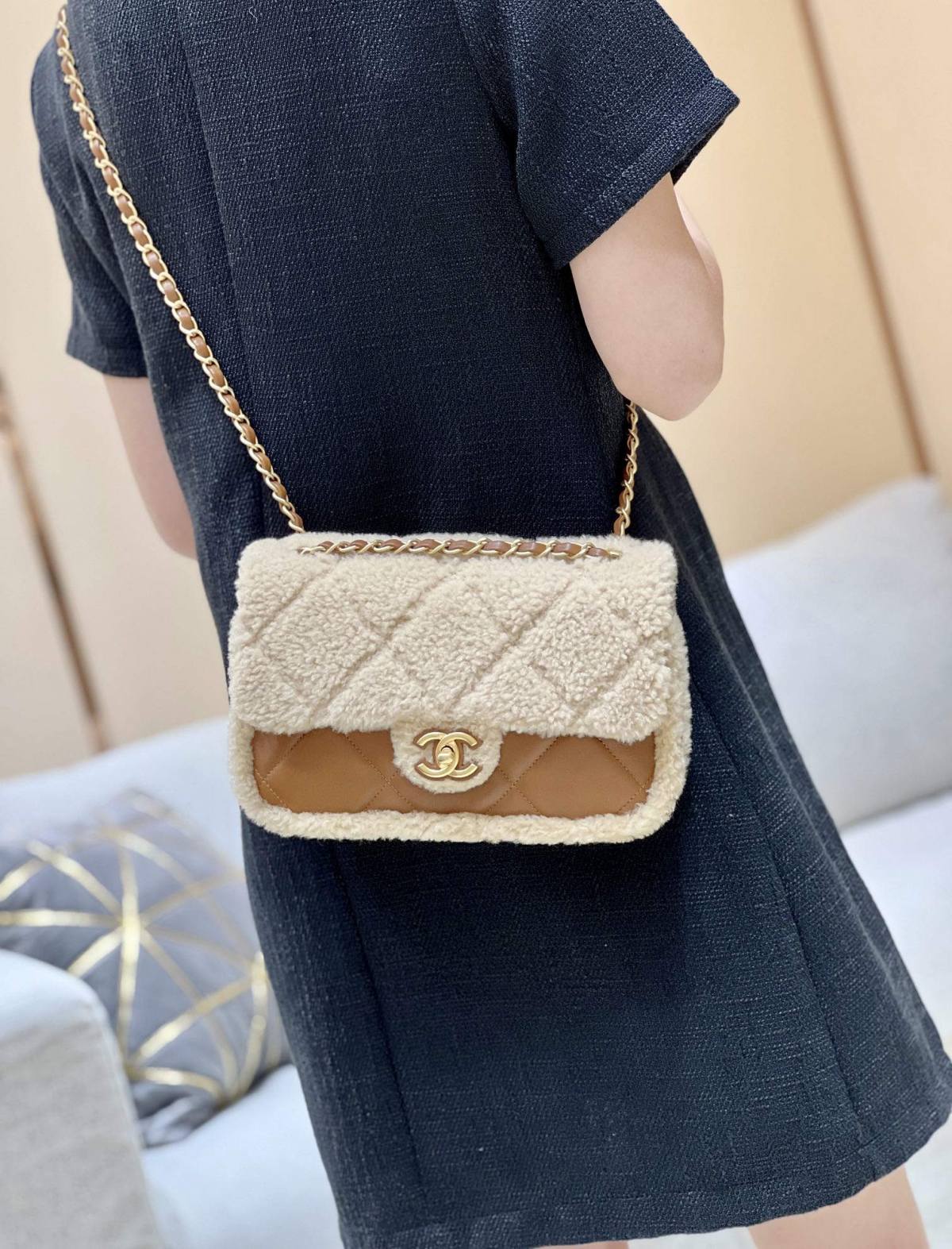 Ellebag super fake Chanel Flap Bag in Shearling Lambskin with Gold-Tone Metal(2024 Dec Updated)-Best Quality Fake Louis Vuitton Bag Online Store, Replica designer bag ru