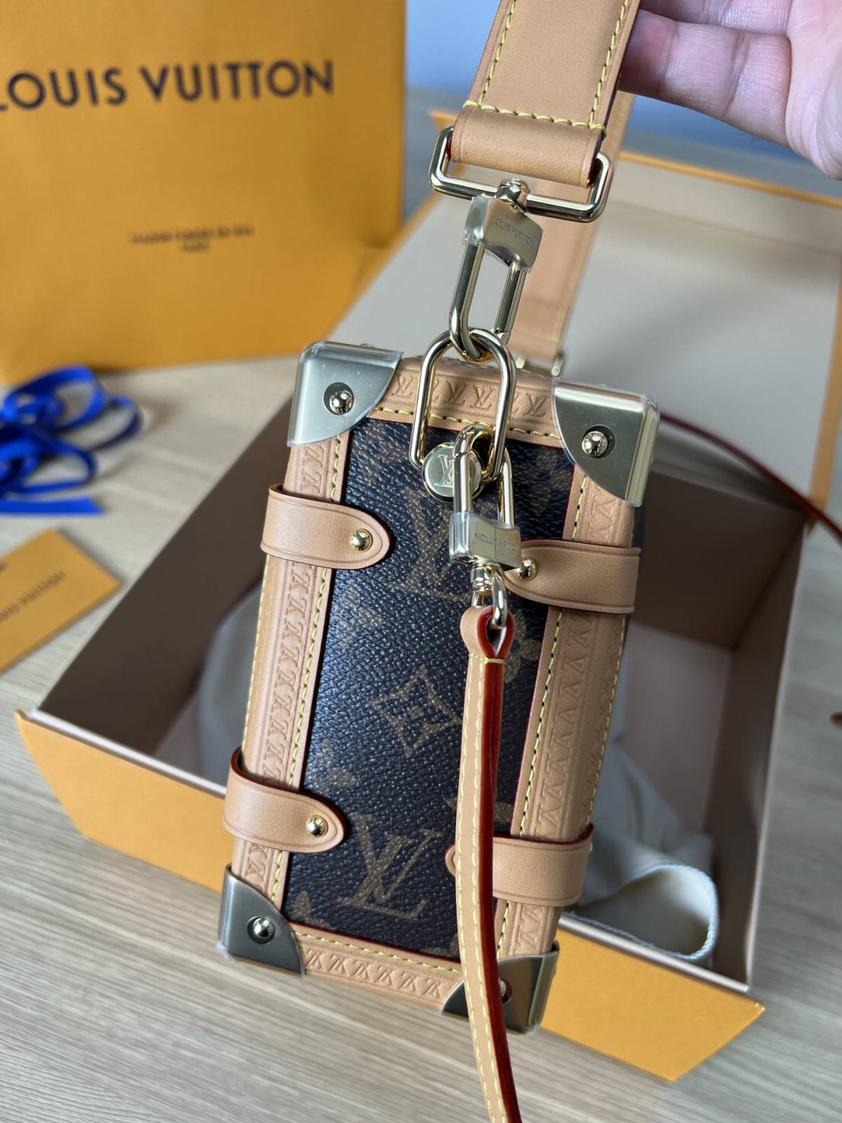 Ellebag’s 1:1 Replica of Louis Vuitton M46358 SIDE TRUNK Handbag: A Masterpiece of Craftsmanship(2024 Dec Updated)-Best Quality Fake Louis Vuitton Bag Online Store, Replica designer bag ru